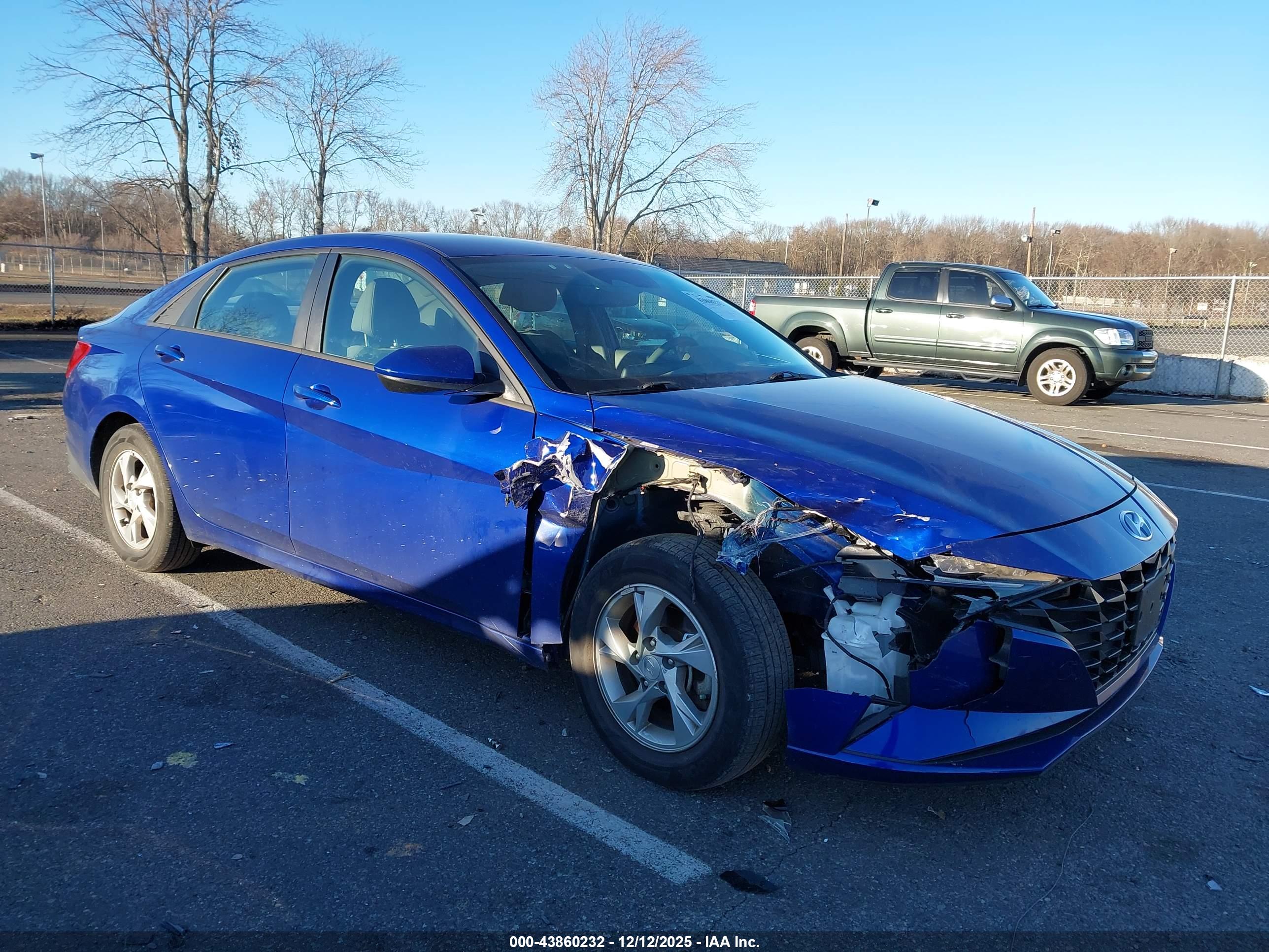 HYUNDAI ELANTRA image 6