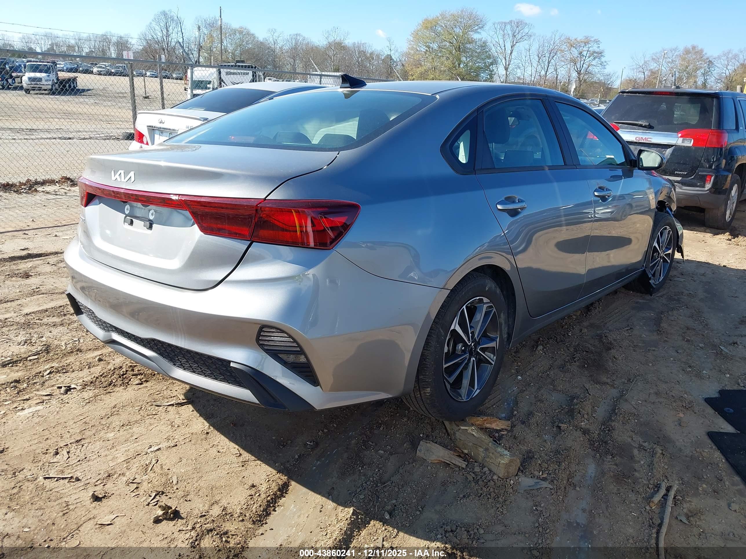 KIA FORTE image 4