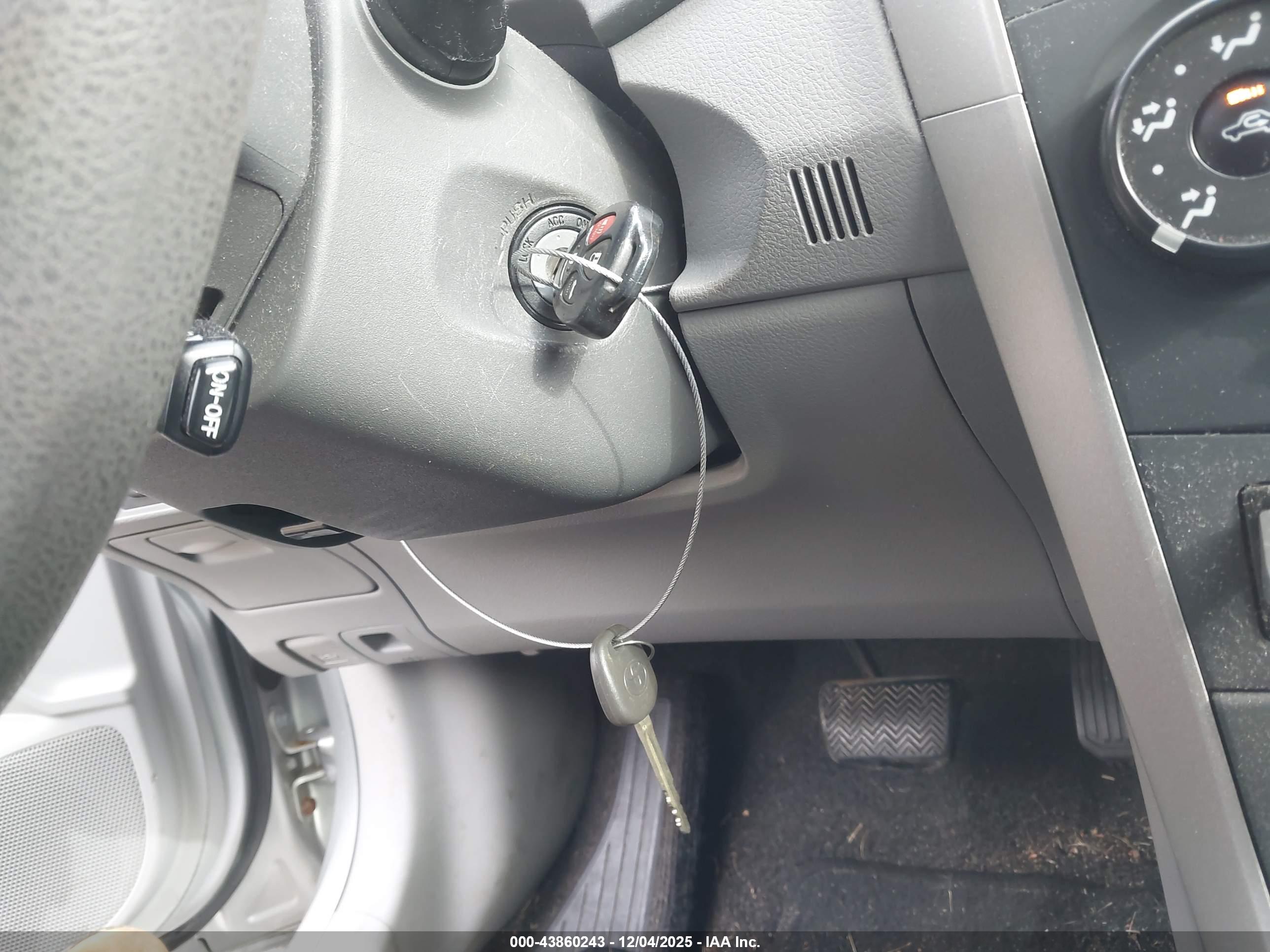 TOYOTA COROLLA image 11