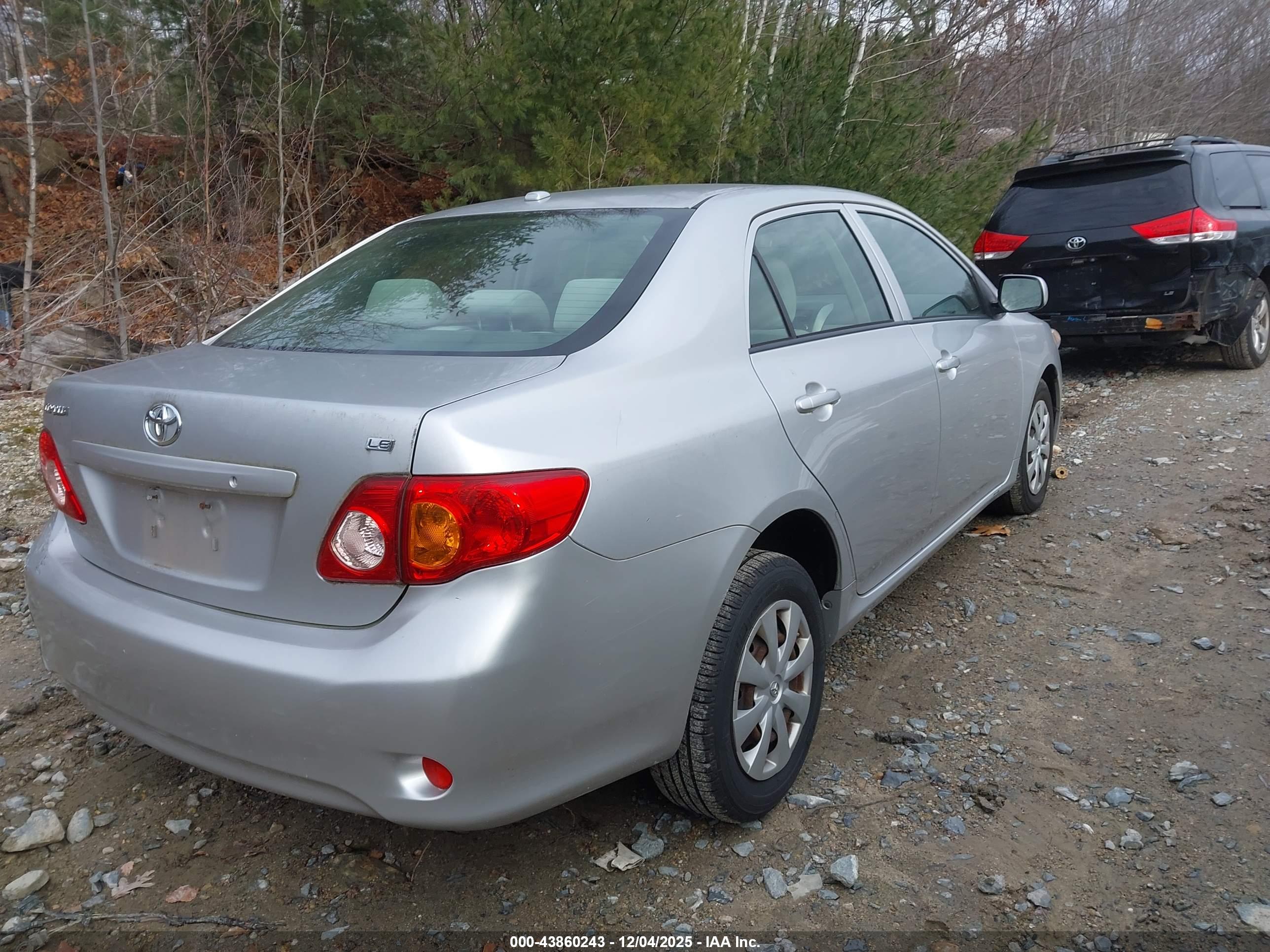 TOYOTA COROLLA image 4
