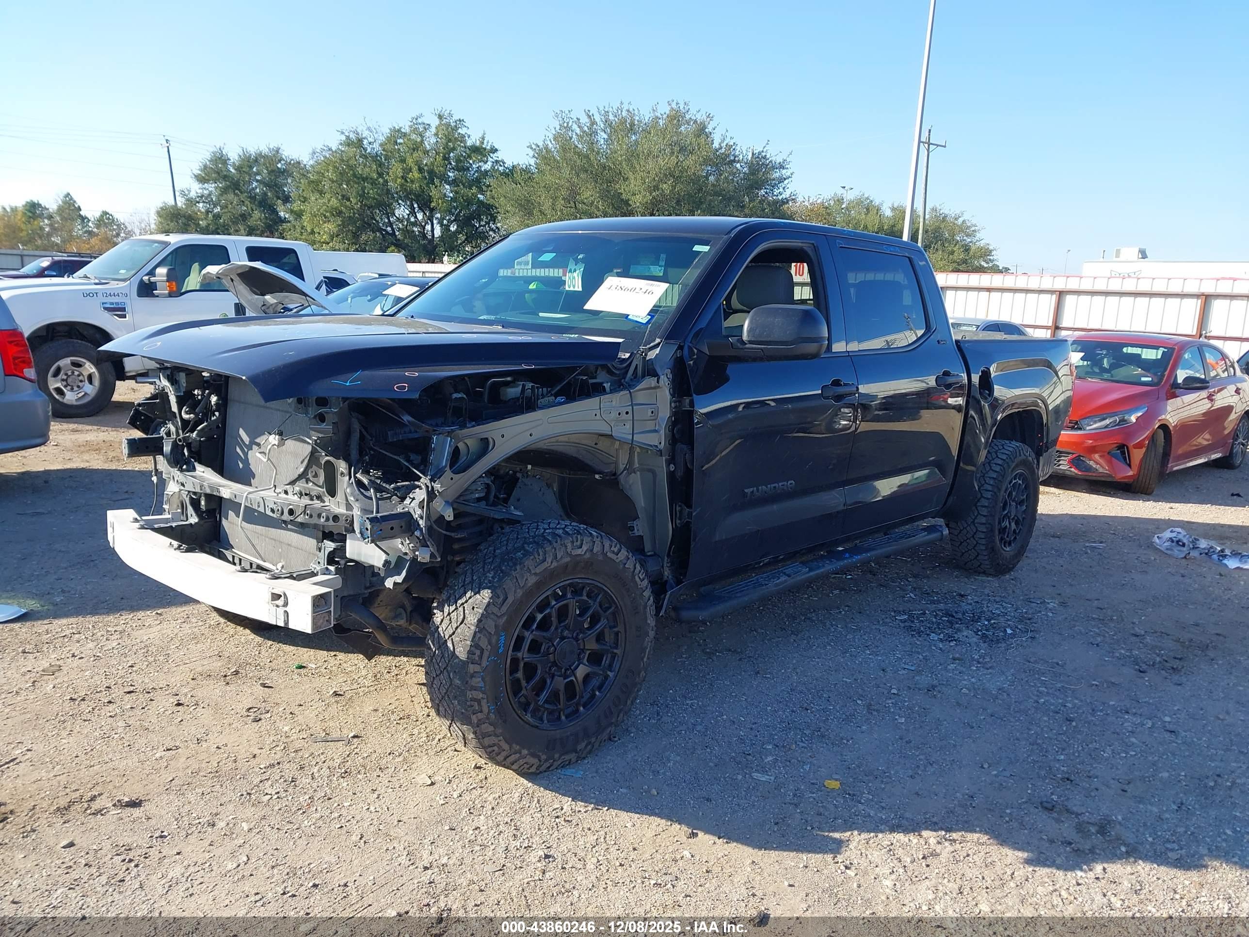 TOYOTA TUNDRA image 2