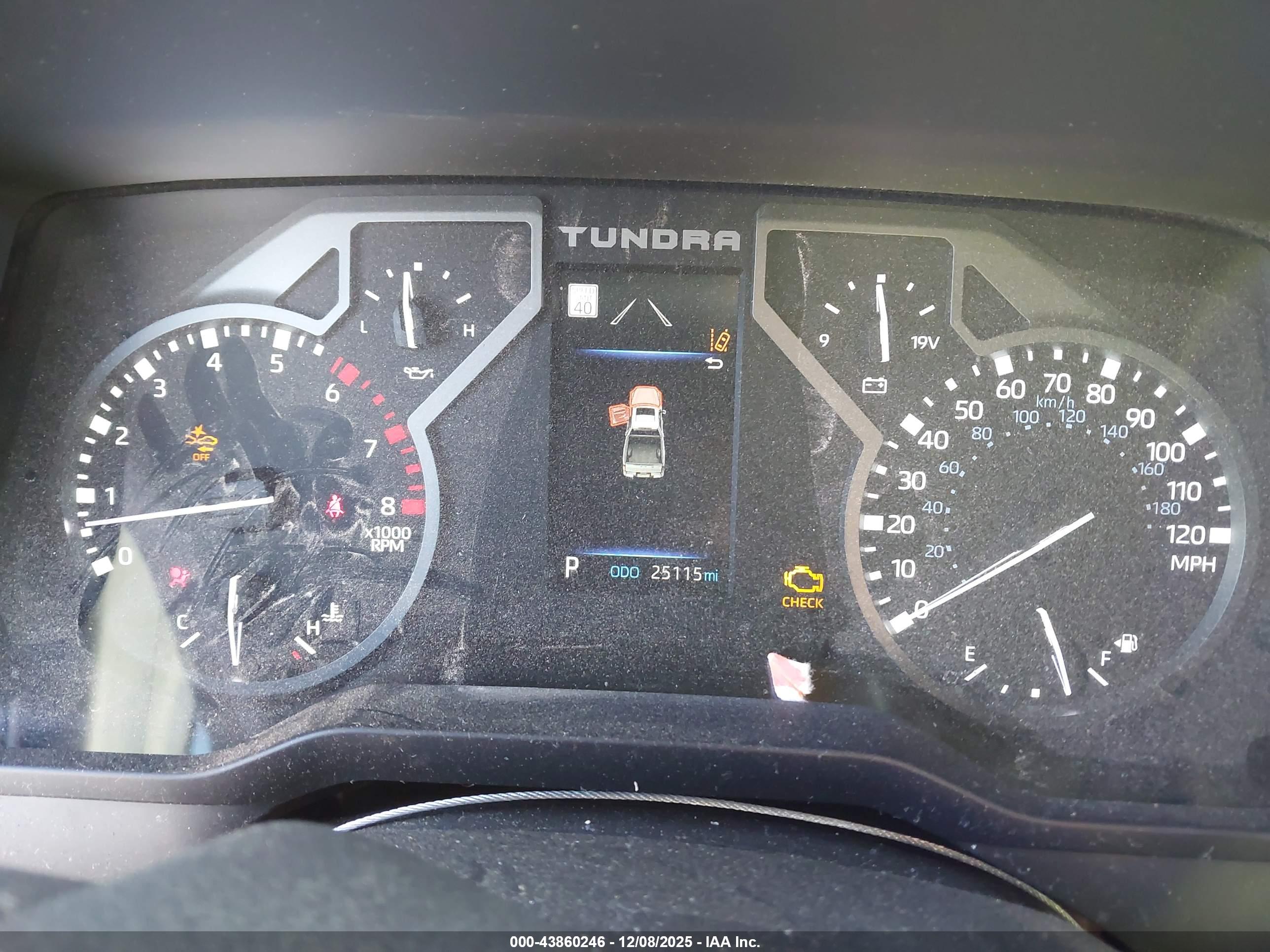 TOYOTA TUNDRA image 7