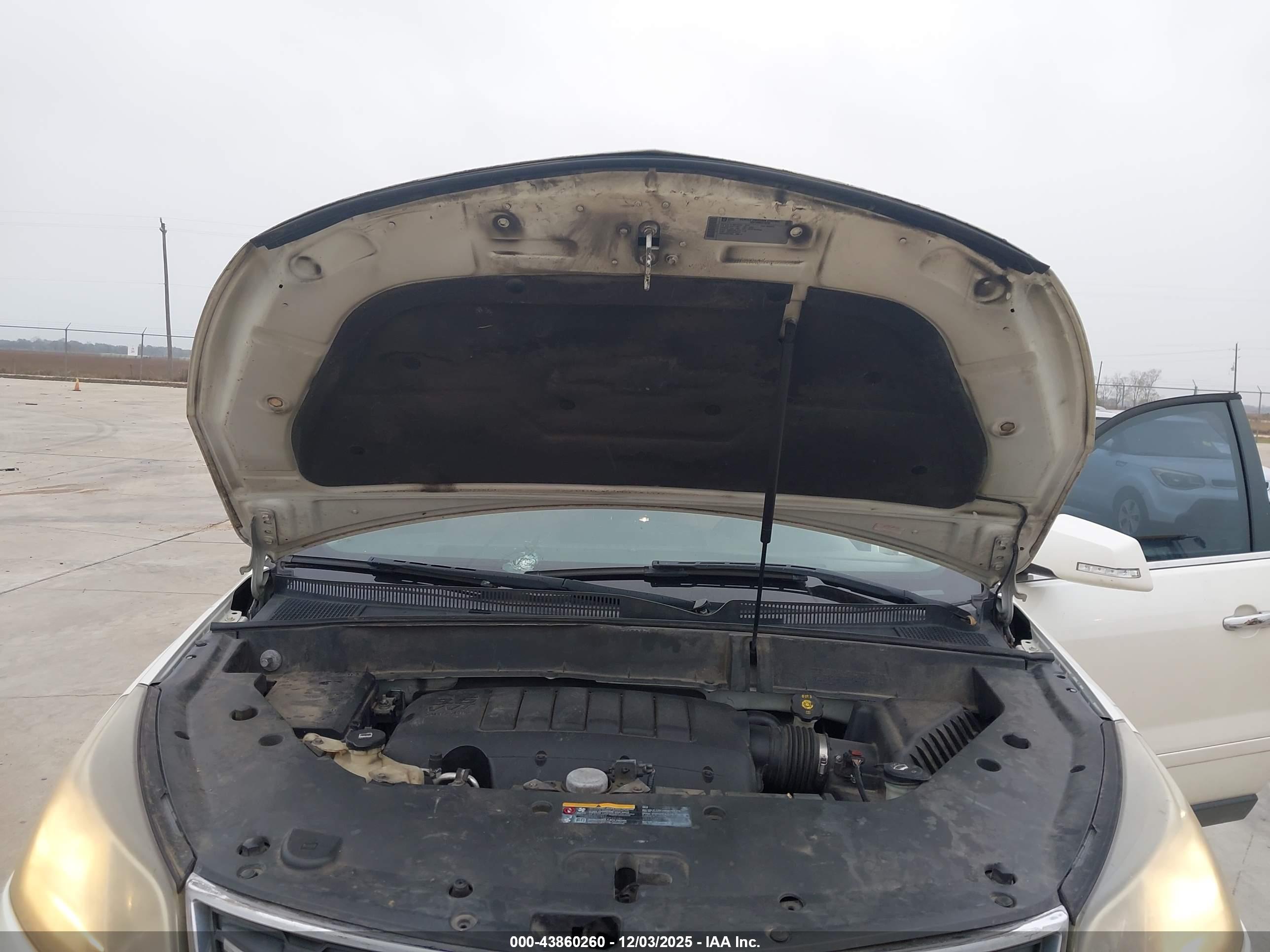 CHEVROLET TRAVERSE image 10