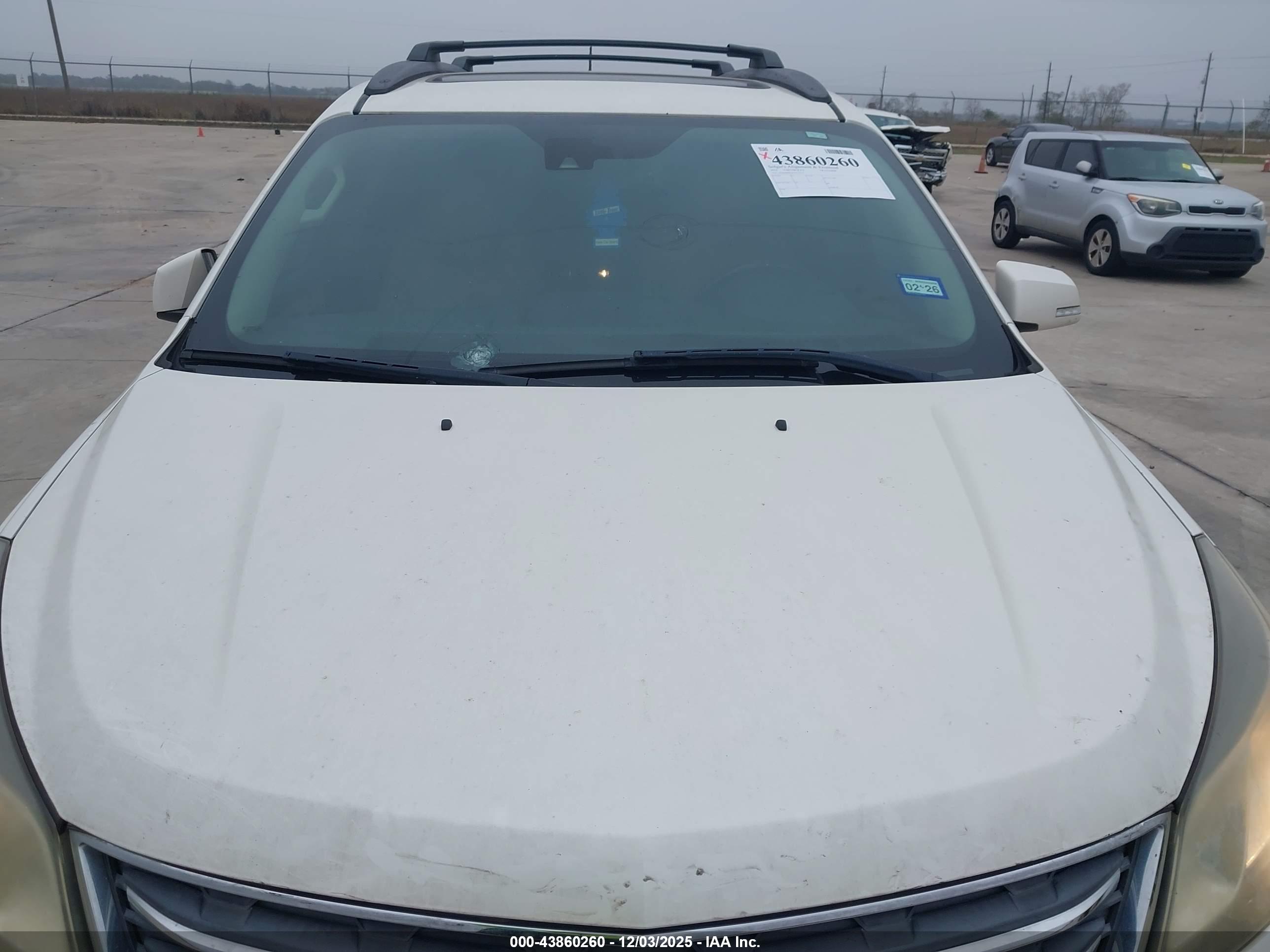 CHEVROLET TRAVERSE image 6