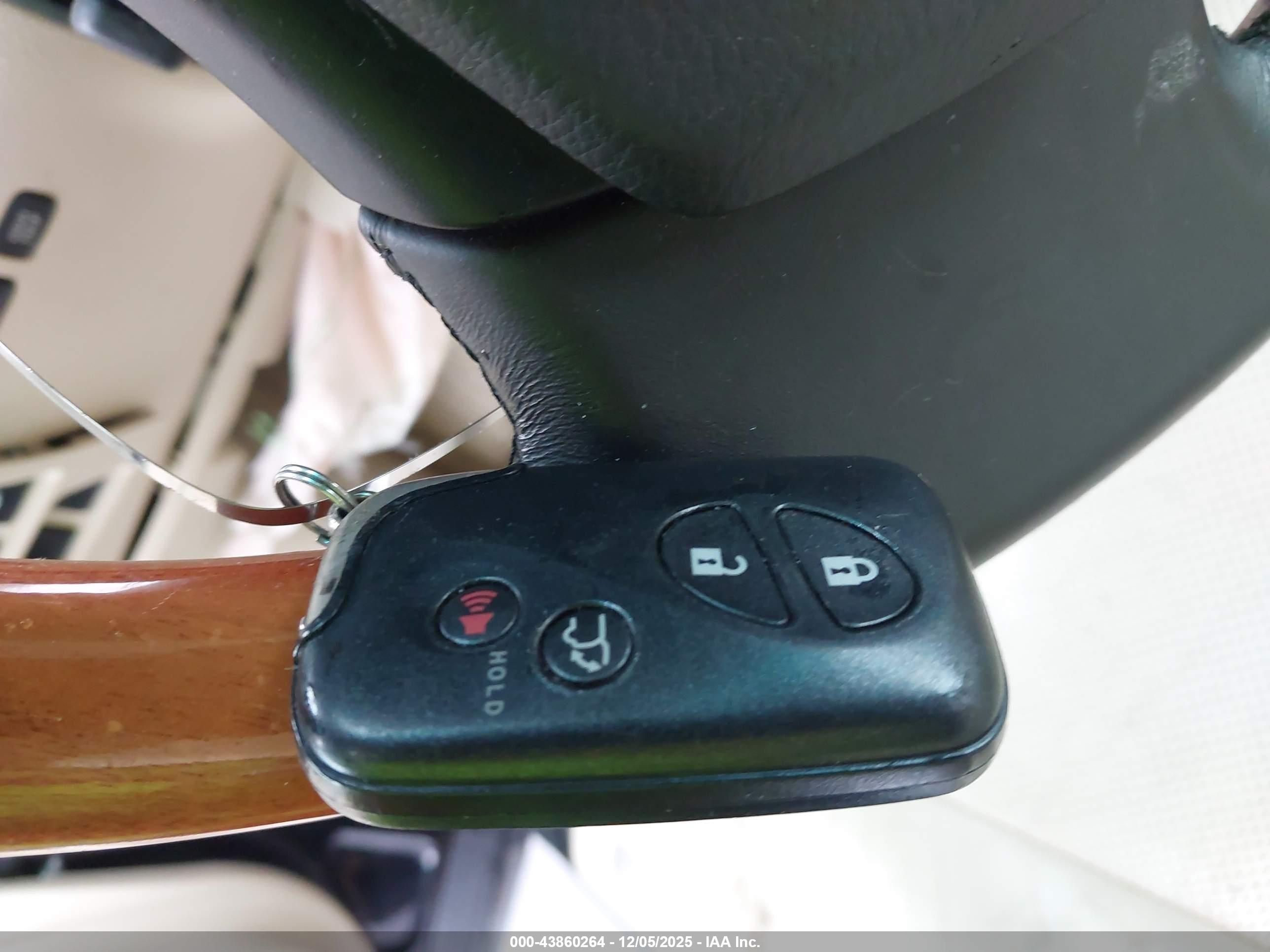 LEXUS RX image 11