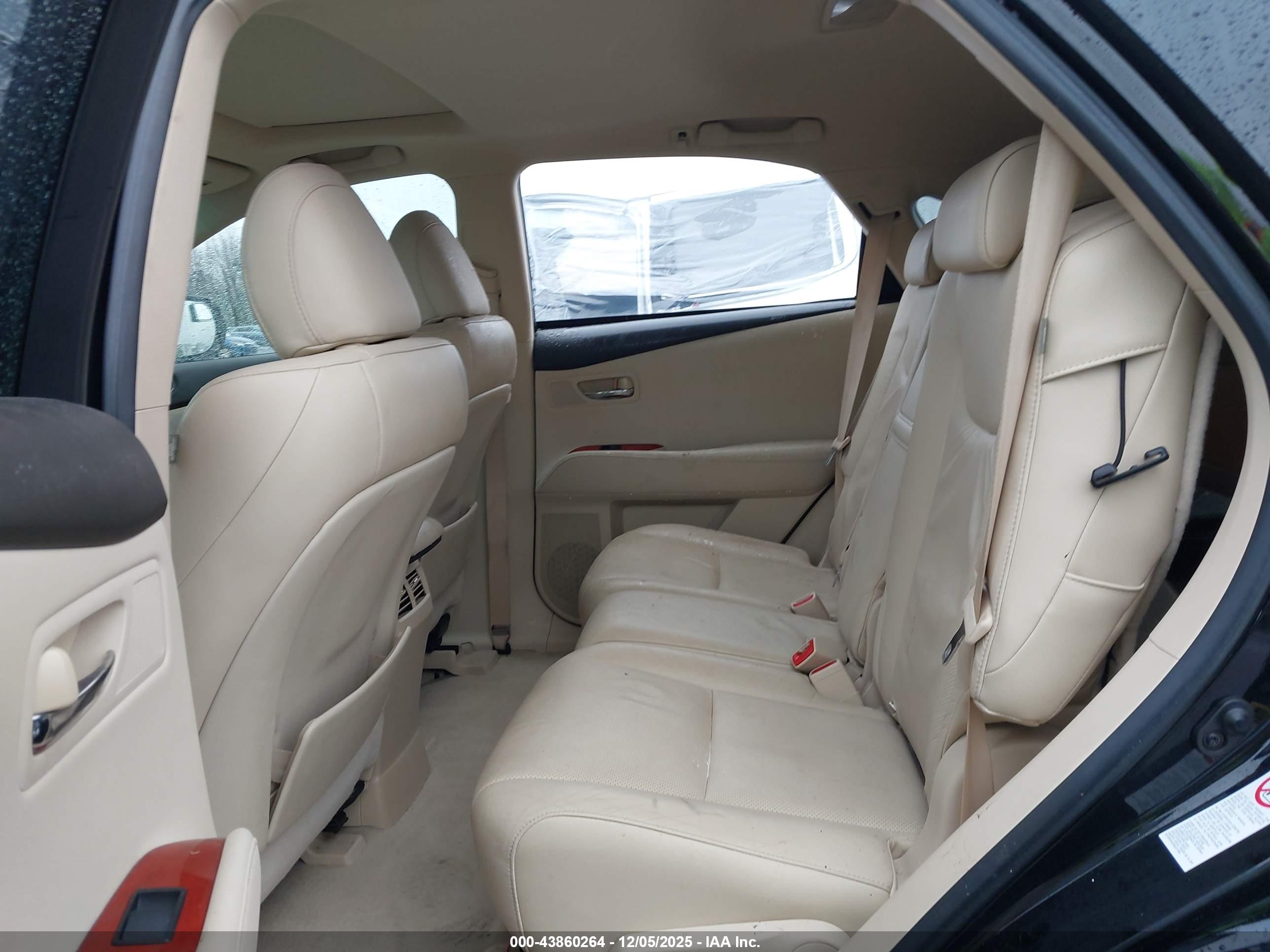 LEXUS RX image 8