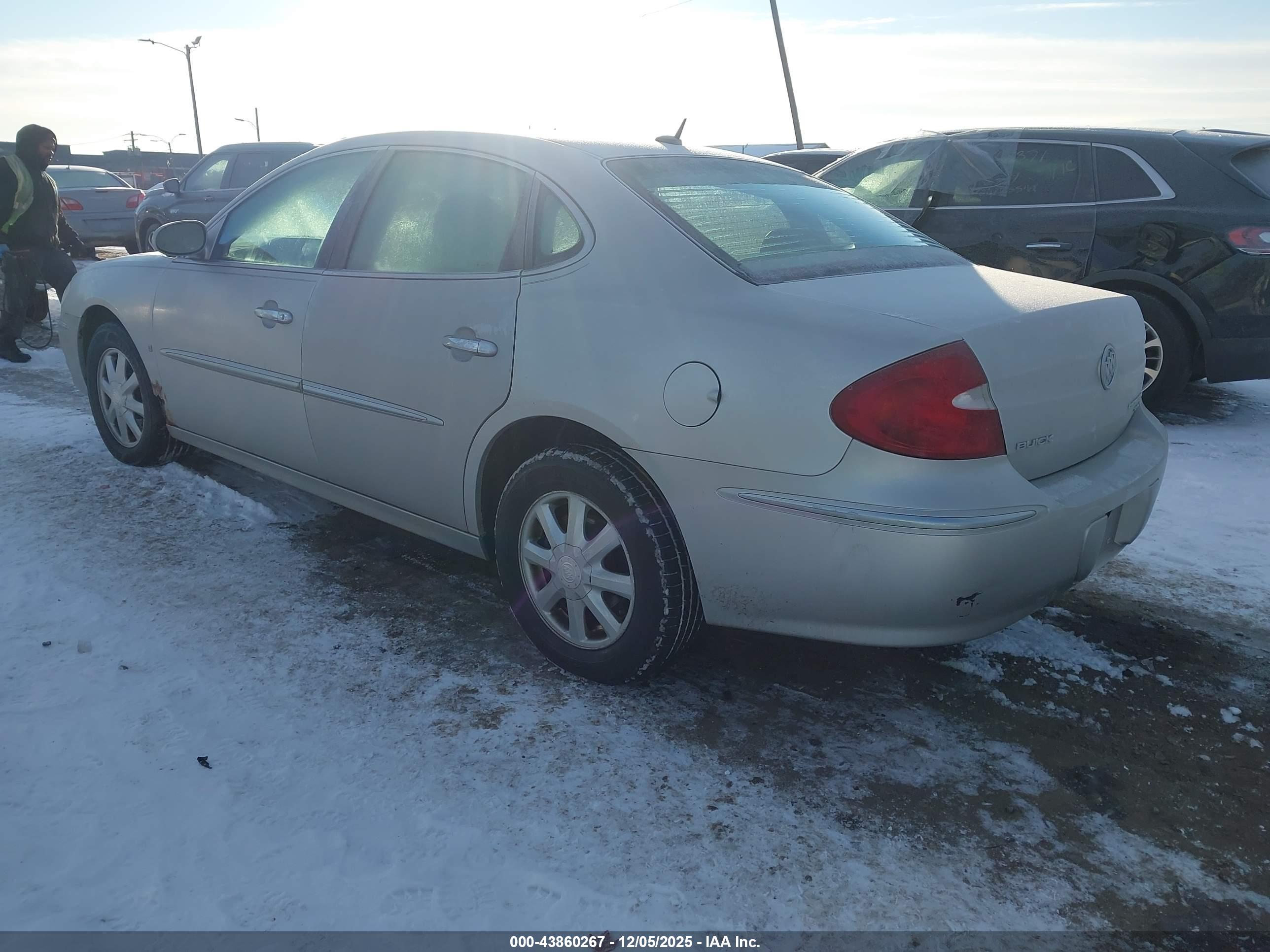 BUICK LACROSSE image 3