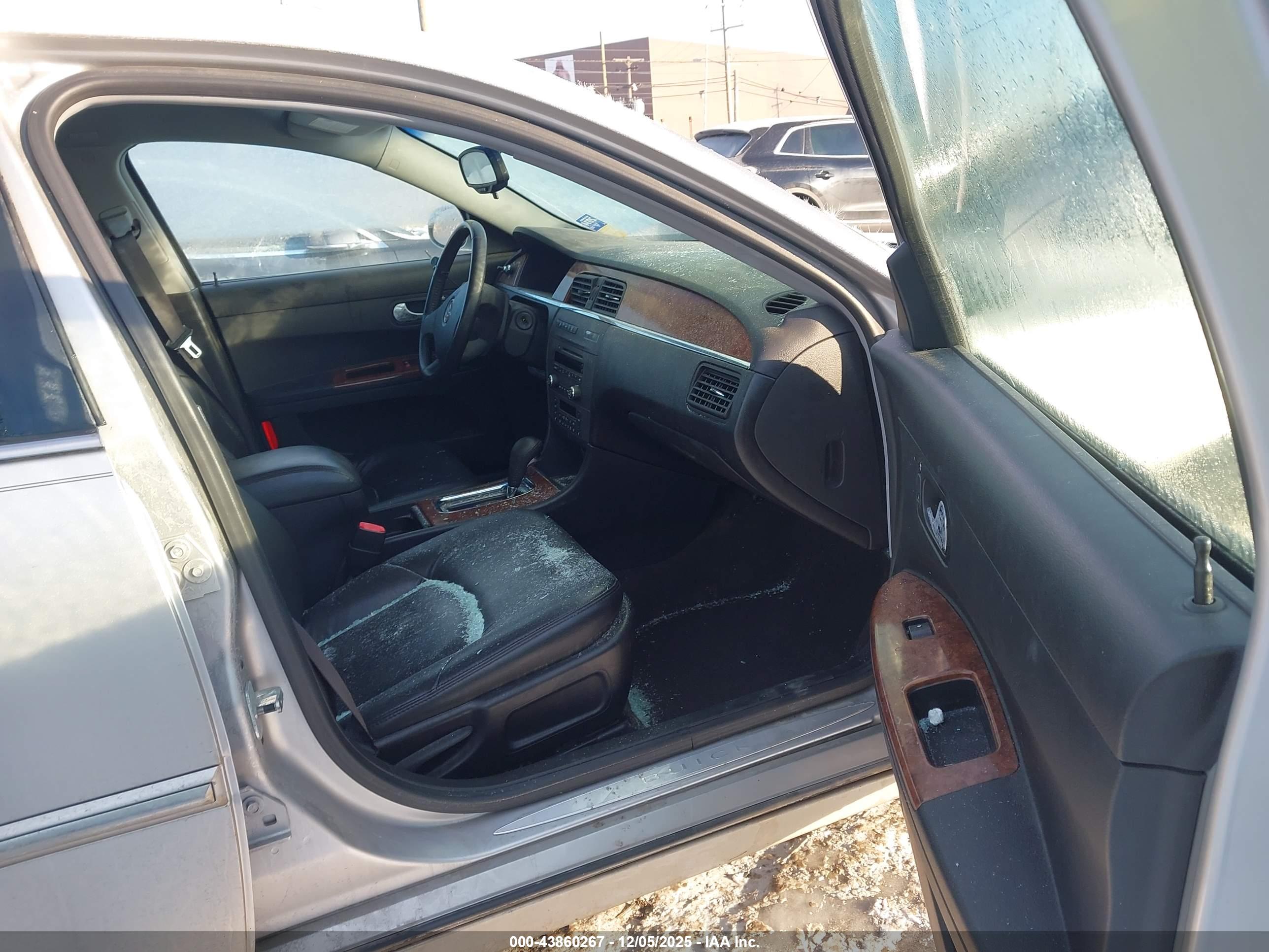 BUICK LACROSSE image 5