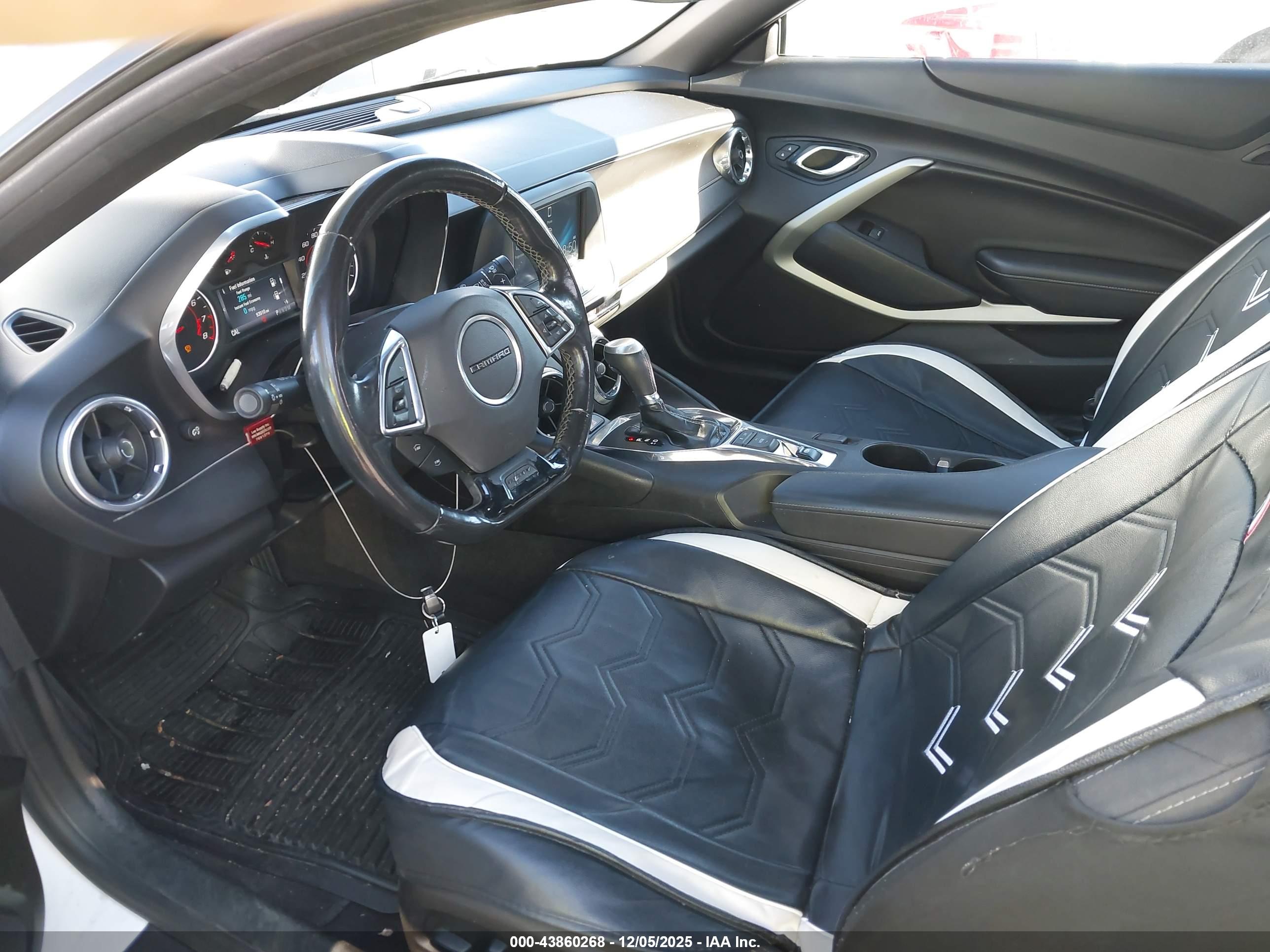 CHEVROLET CAMARO image 5