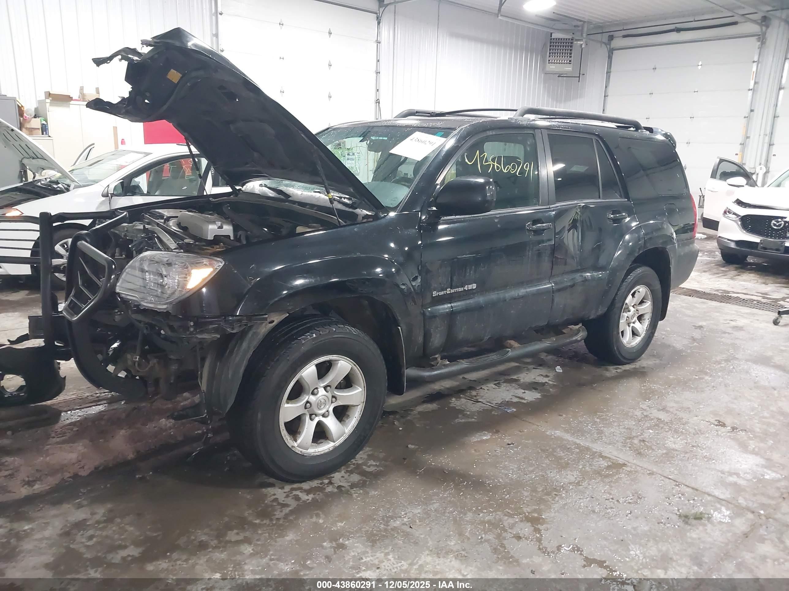 TOYOTA 4RUNNER image 2