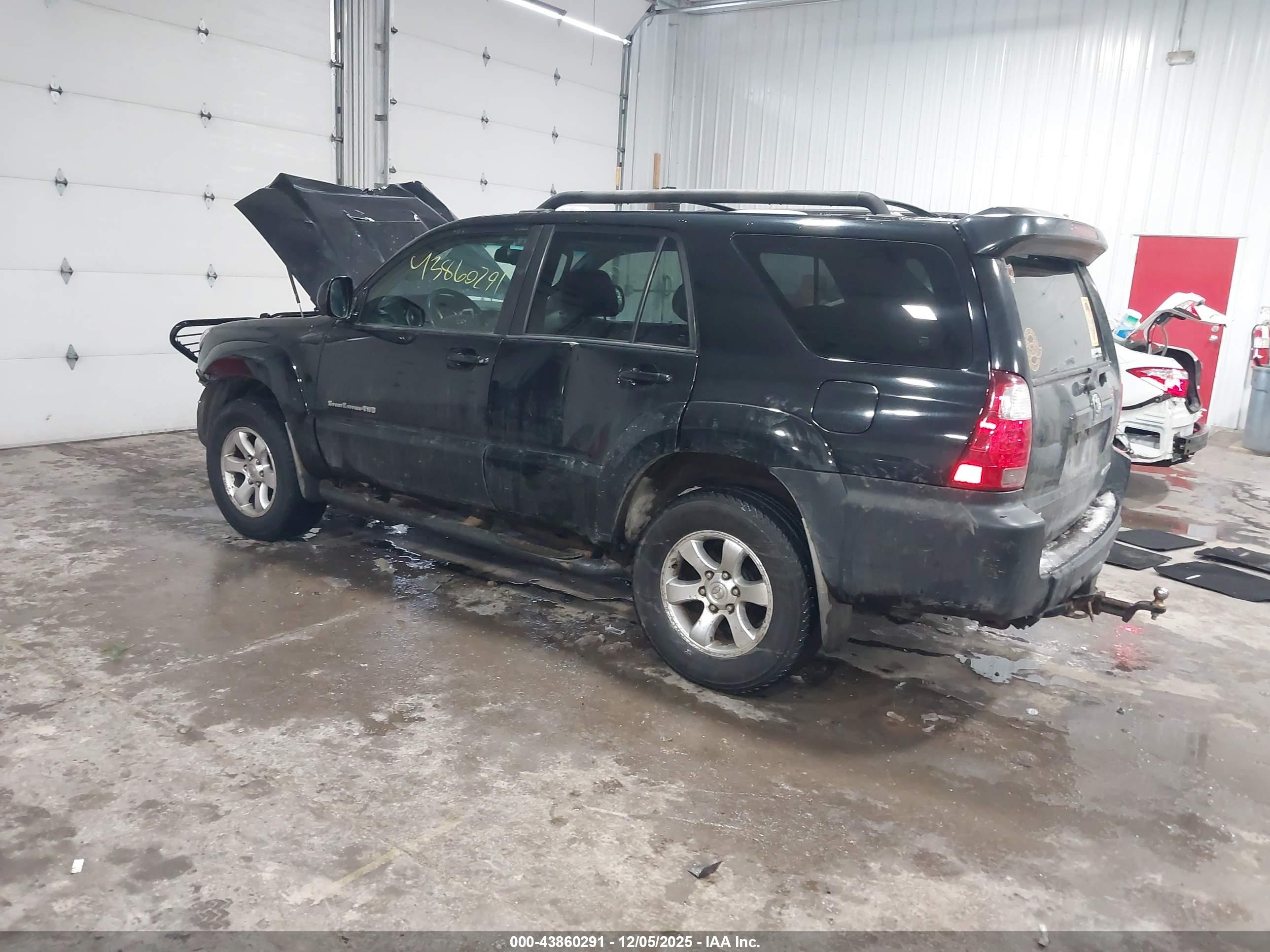 TOYOTA 4RUNNER image 3