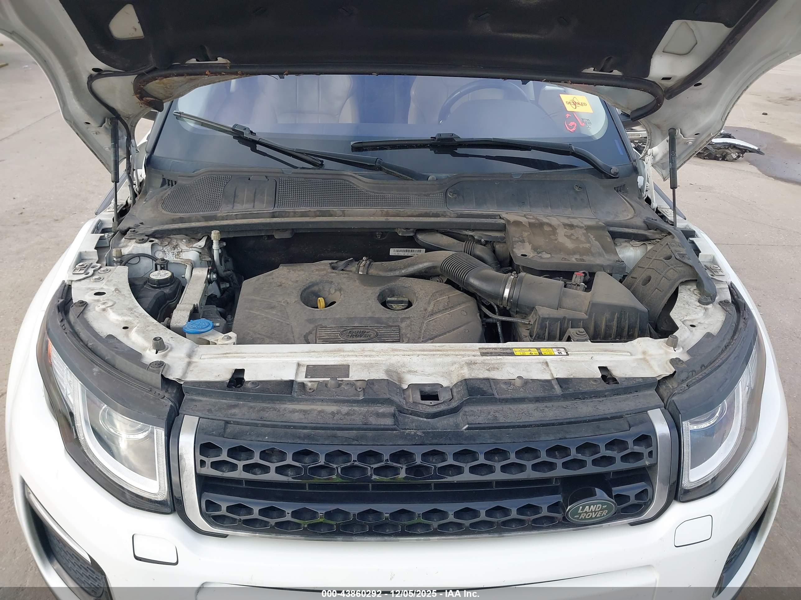 LAND ROVER image 10