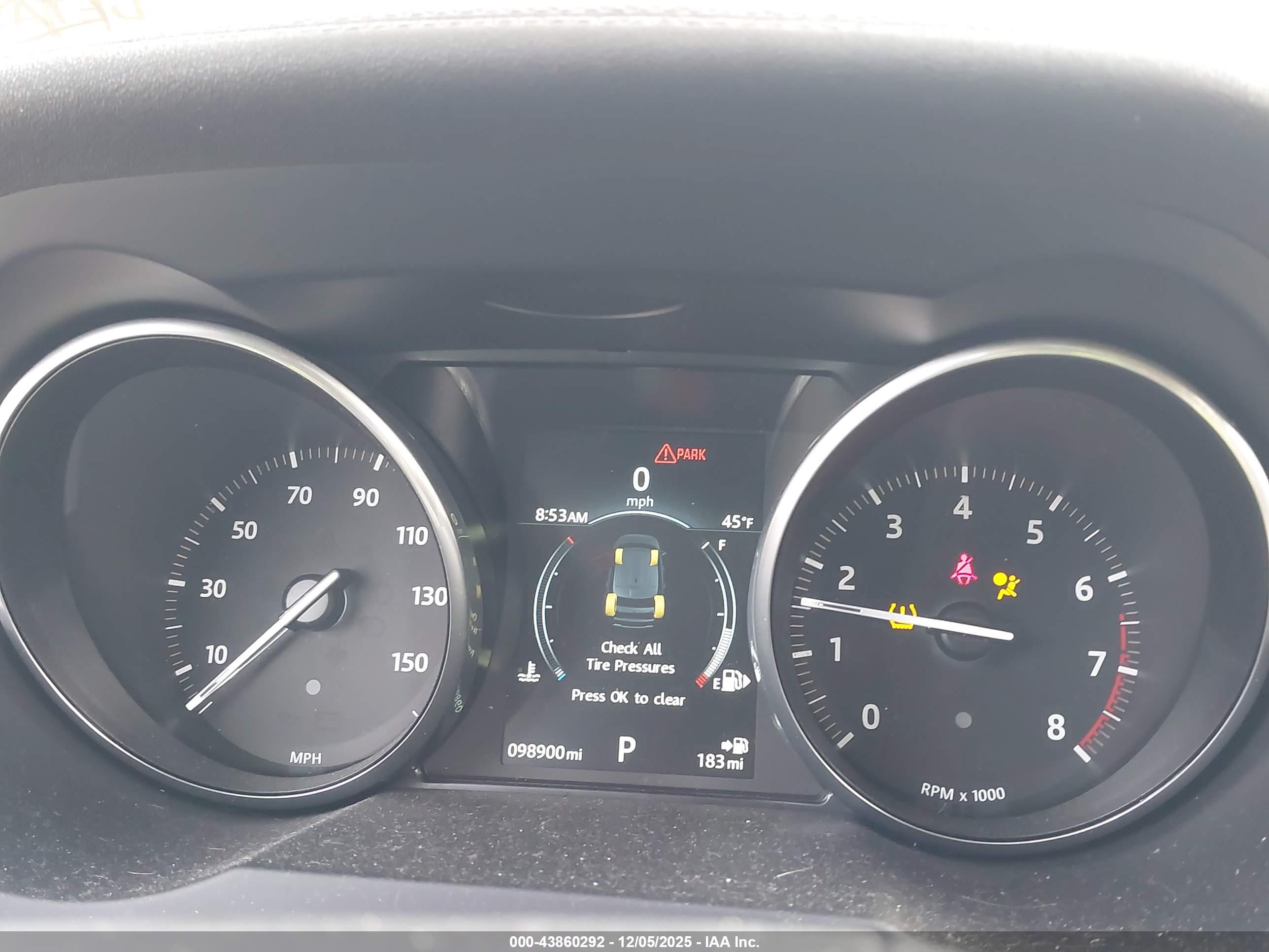 LAND ROVER image 7