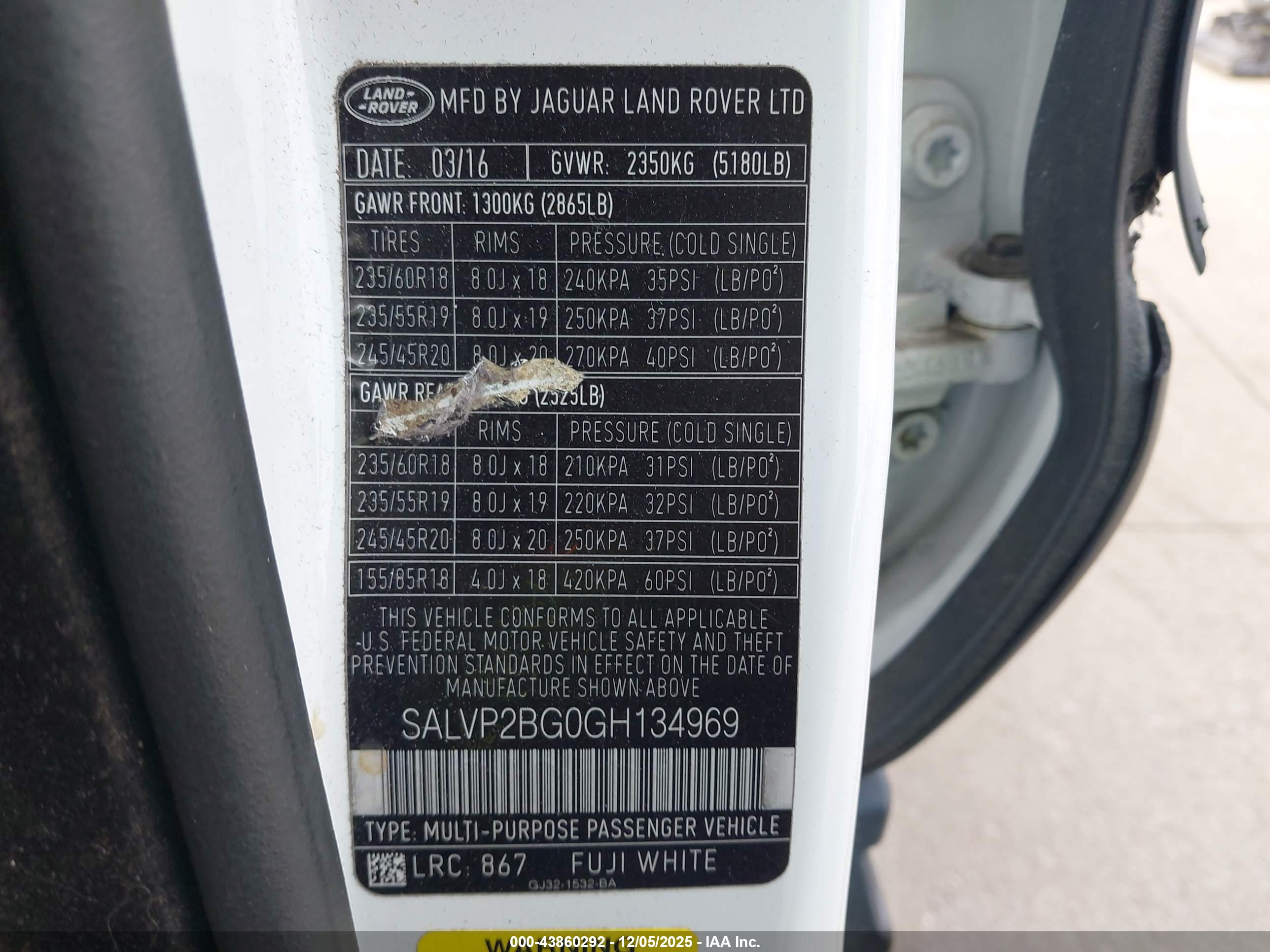LAND ROVER image 9