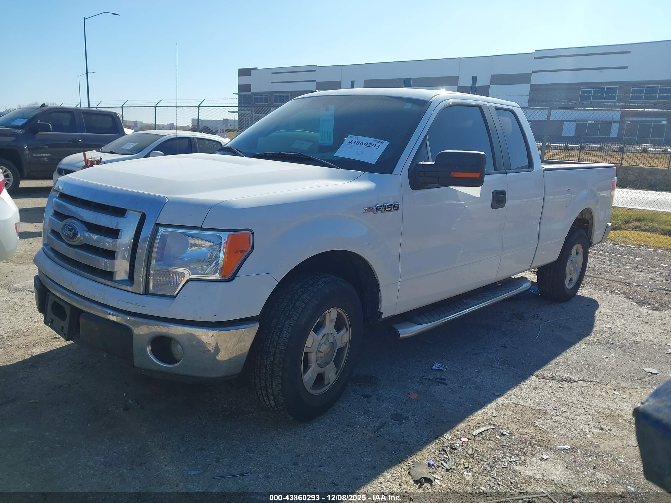 FORD F-150 image 2