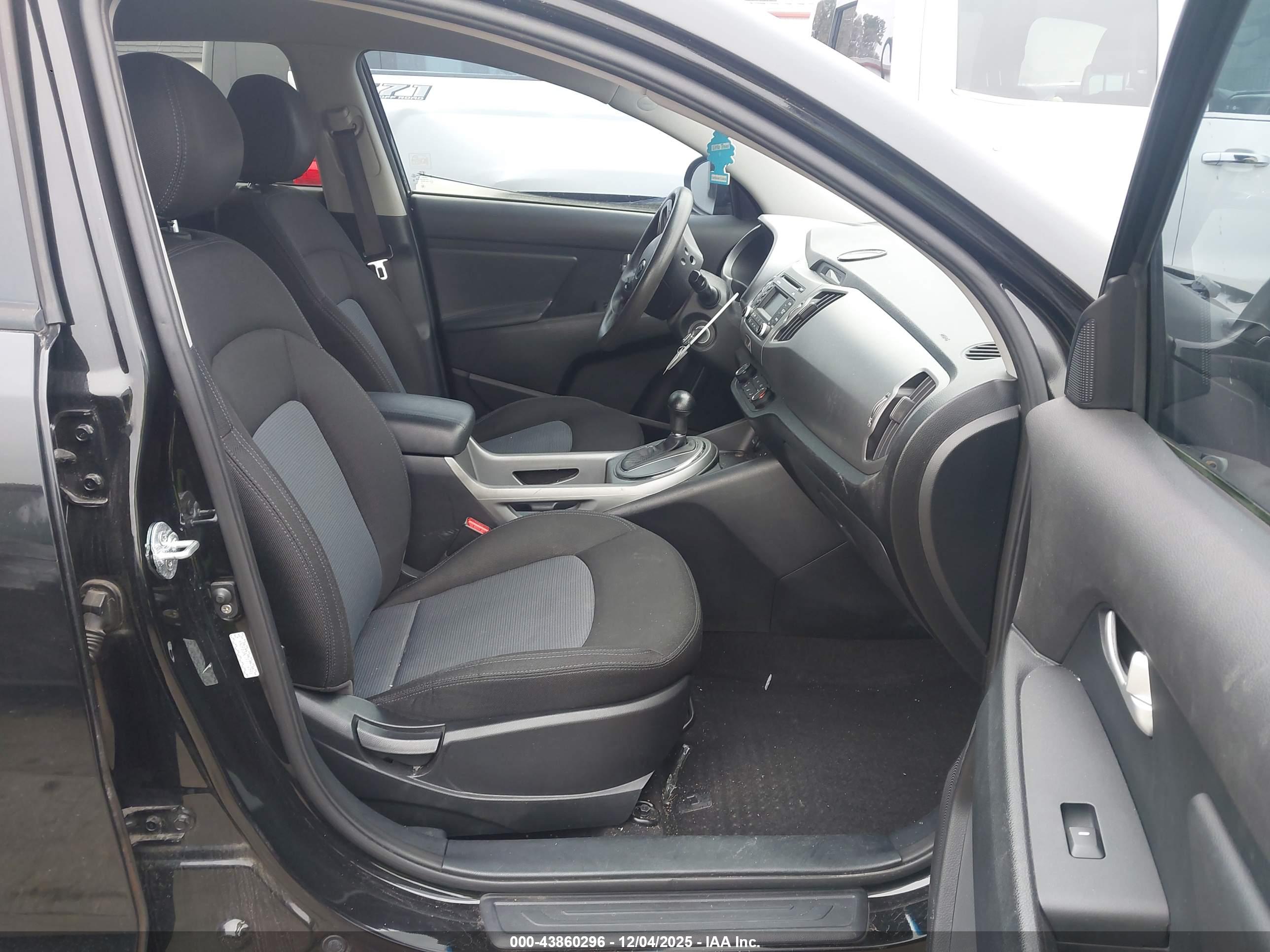 KIA SPORTAGE image 5