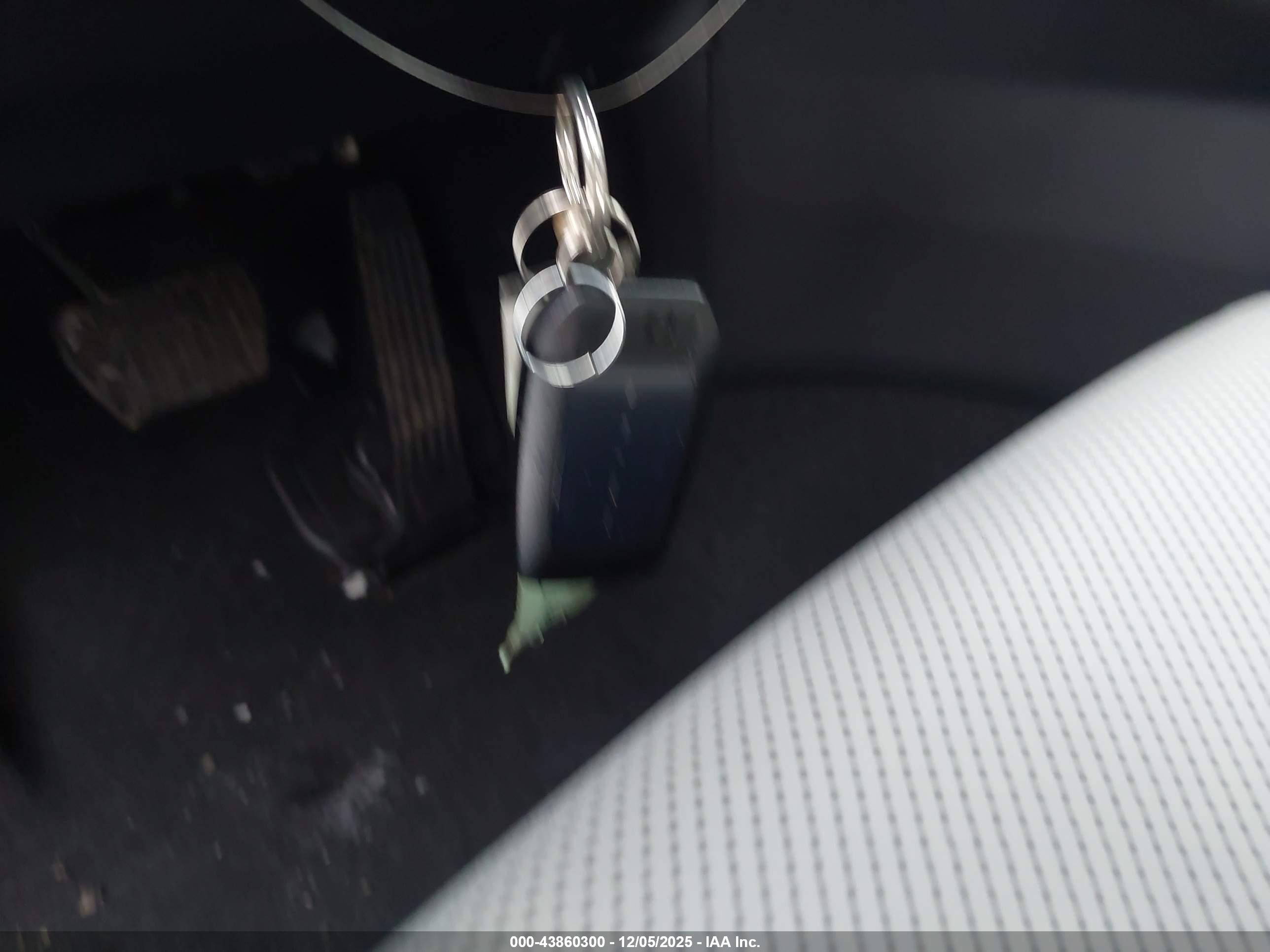 TOYOTA PRIUS image 11