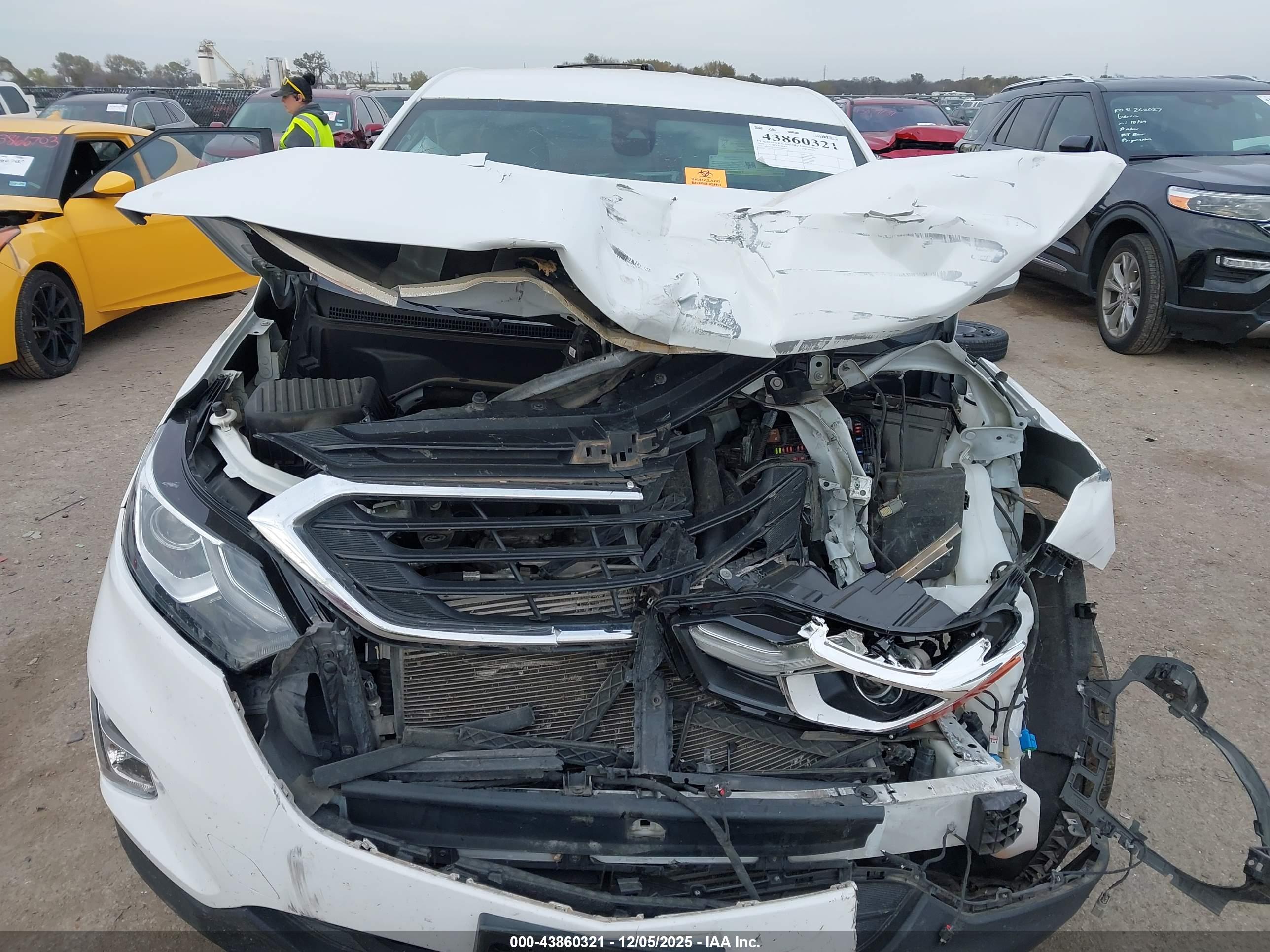 CHEVROLET EQUINOX image 6