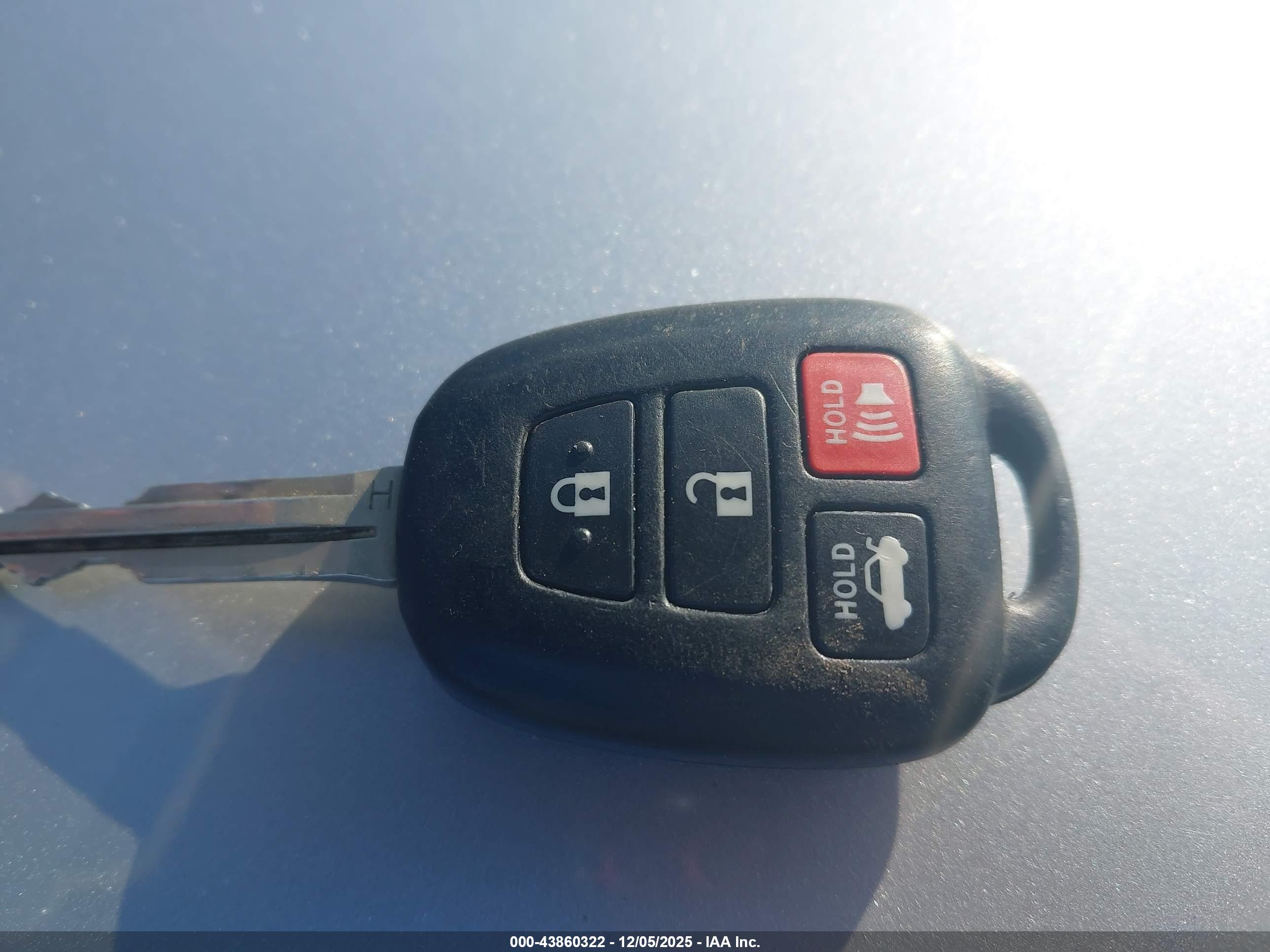 TOYOTA COROLLA image 11