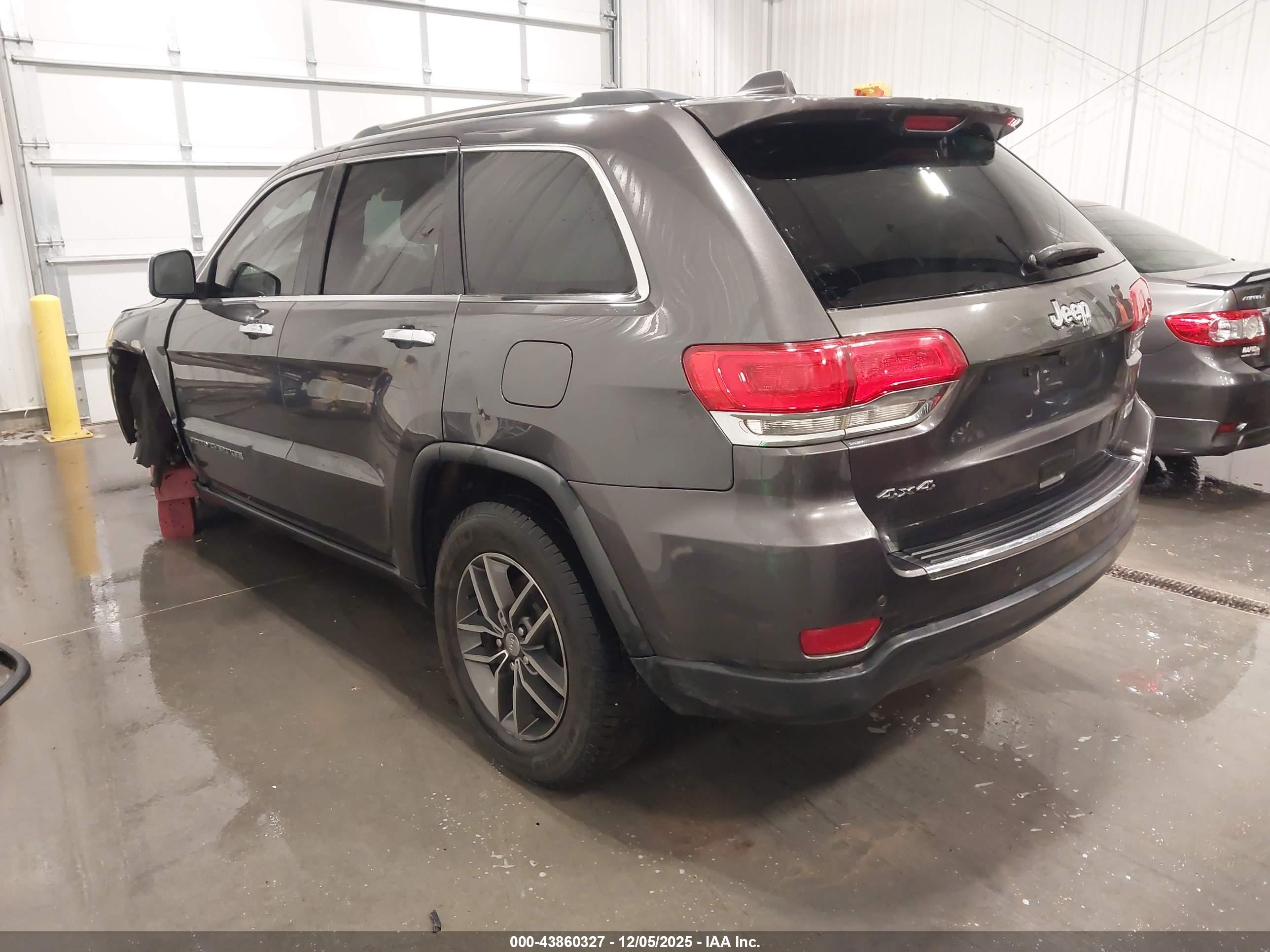 JEEP GRAND image 3