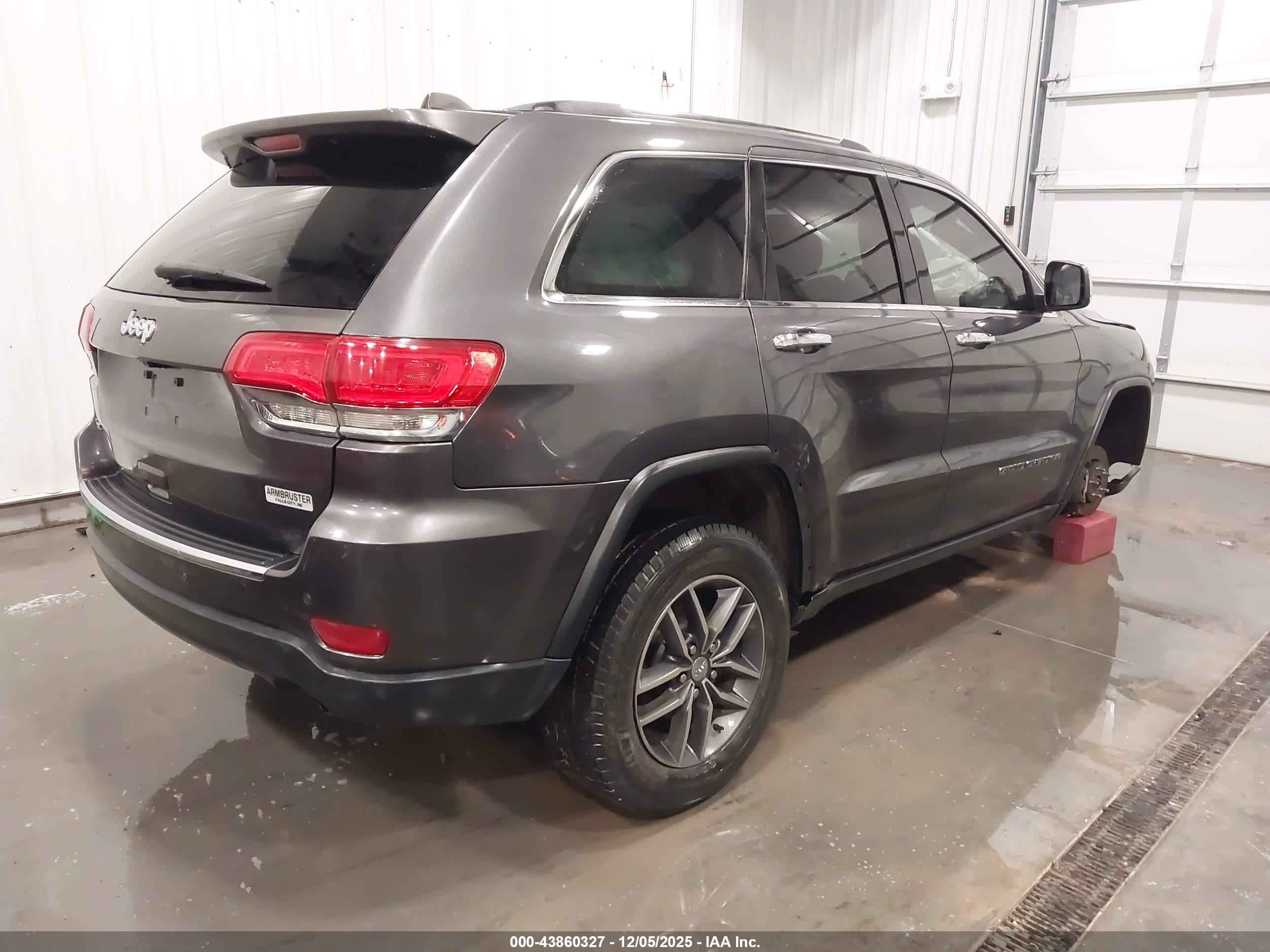 JEEP GRAND image 4