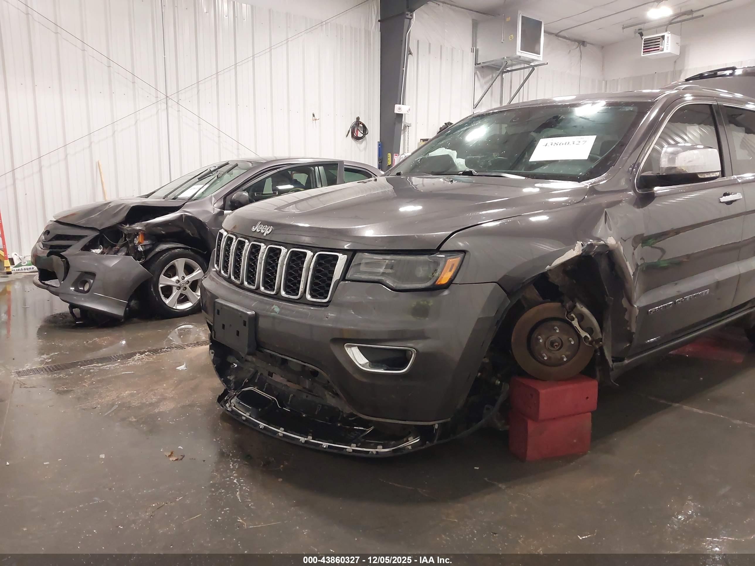 JEEP GRAND image 6