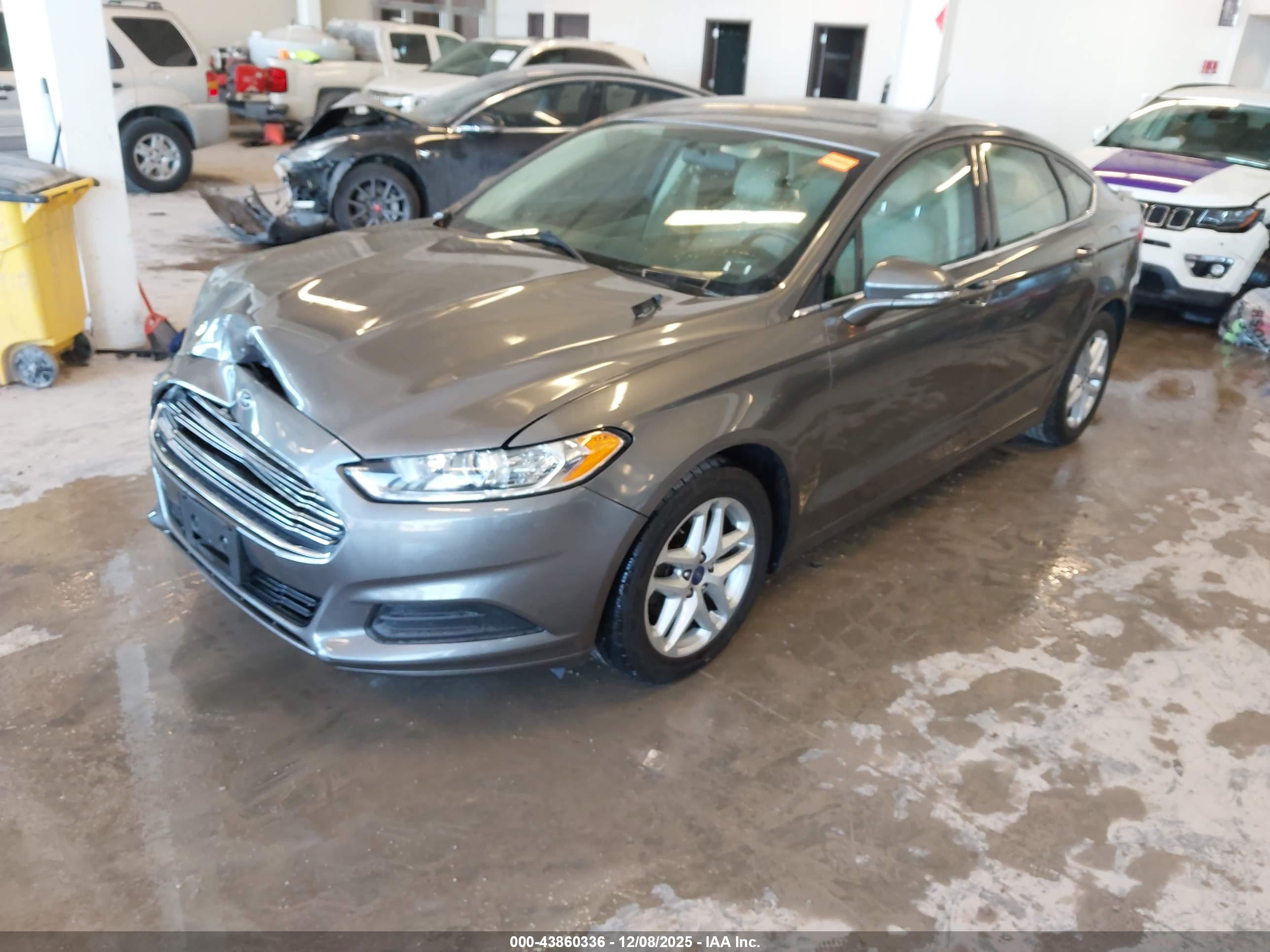 FORD FUSION image 2