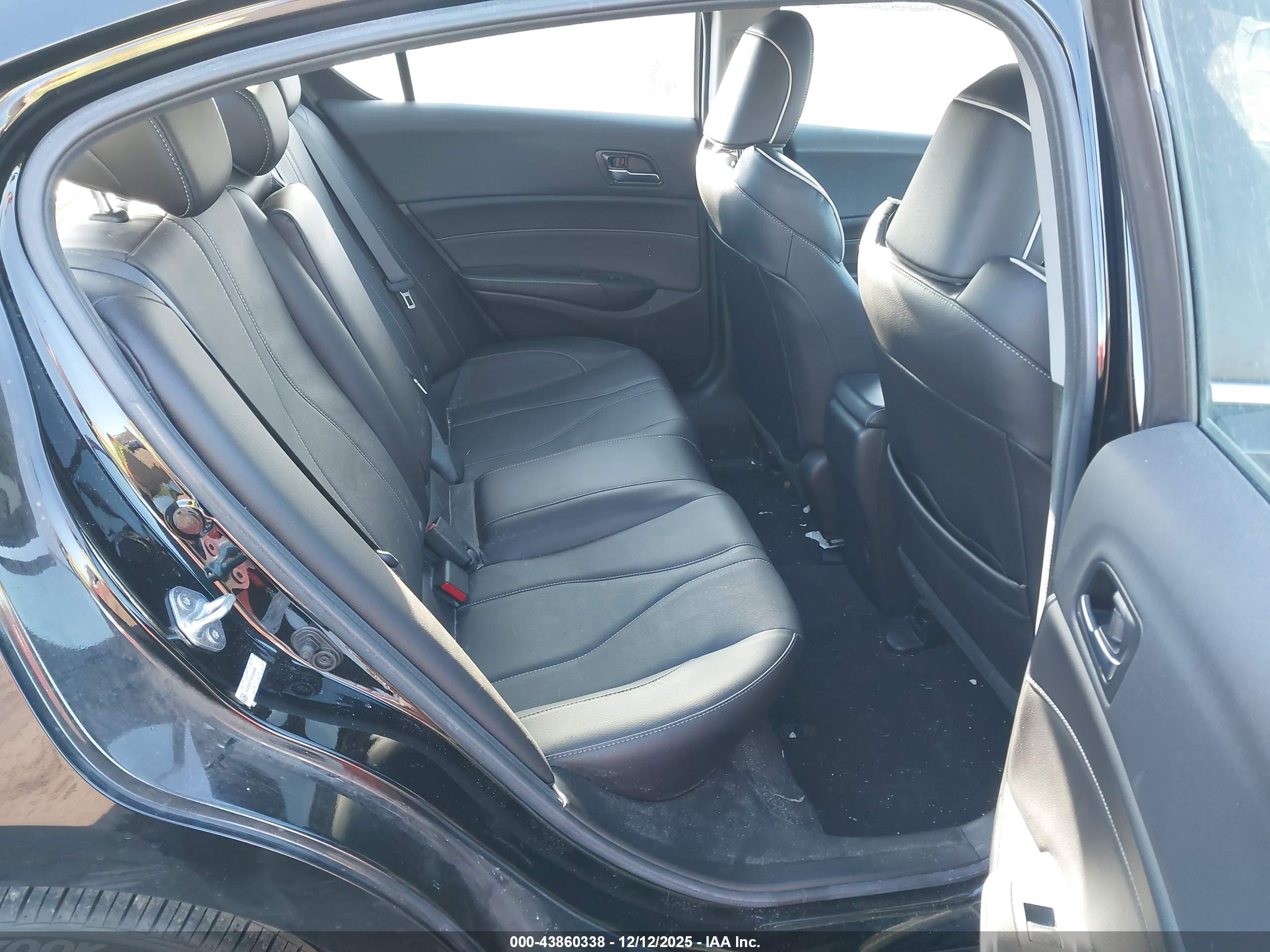 ACURA ILX image 8