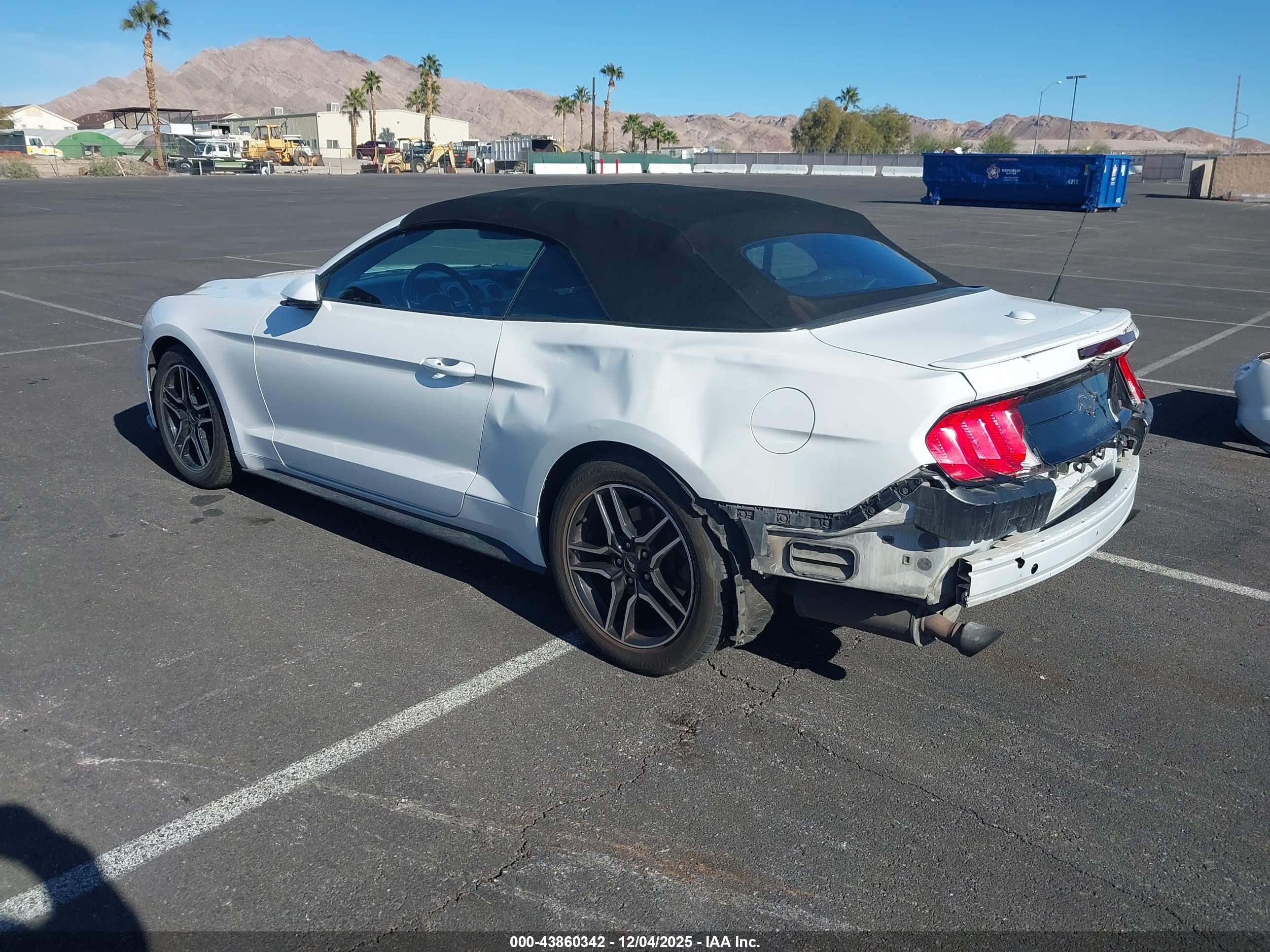 FORD MUSTANG image 3