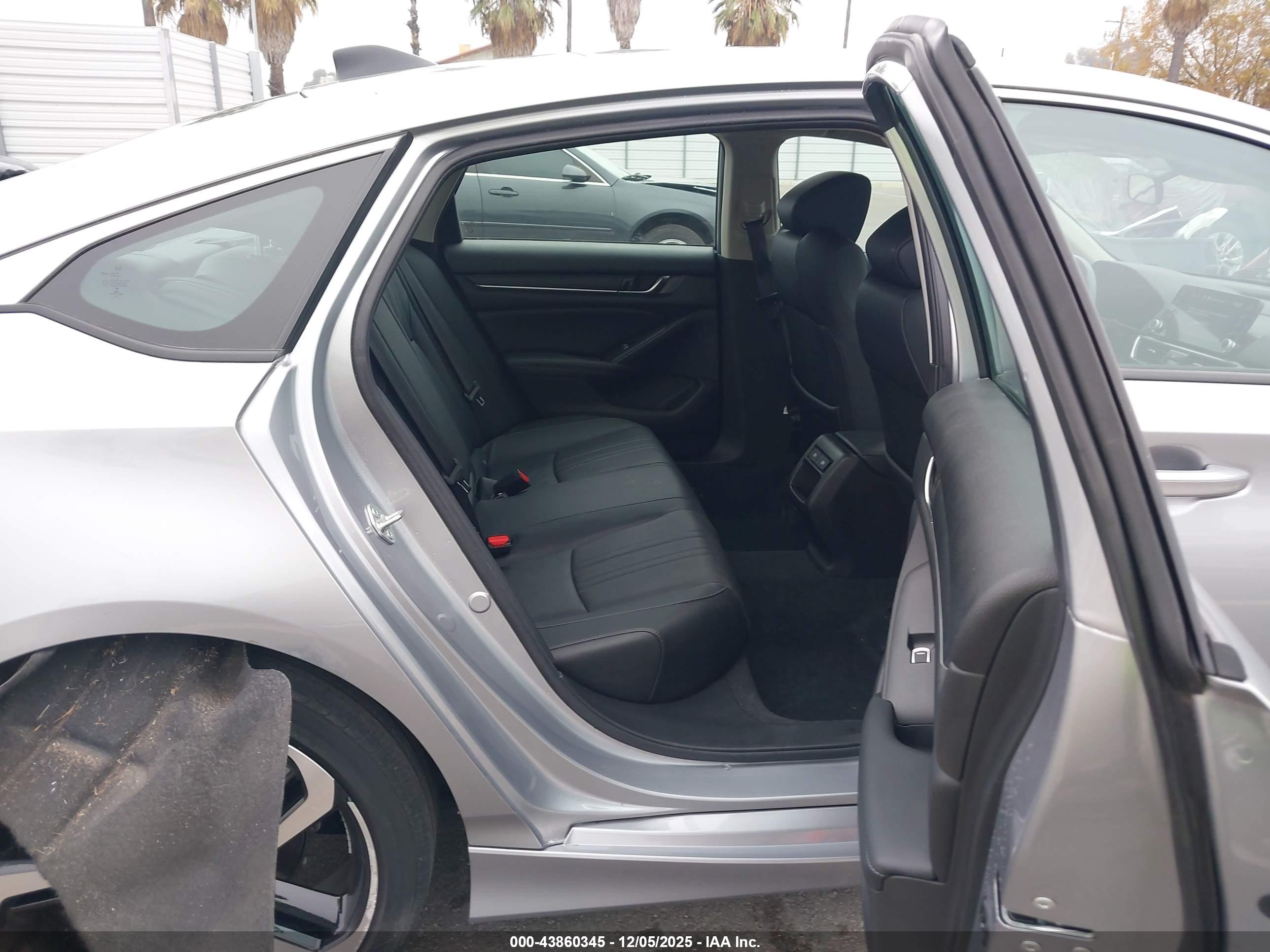 HONDA ACCORD image 8
