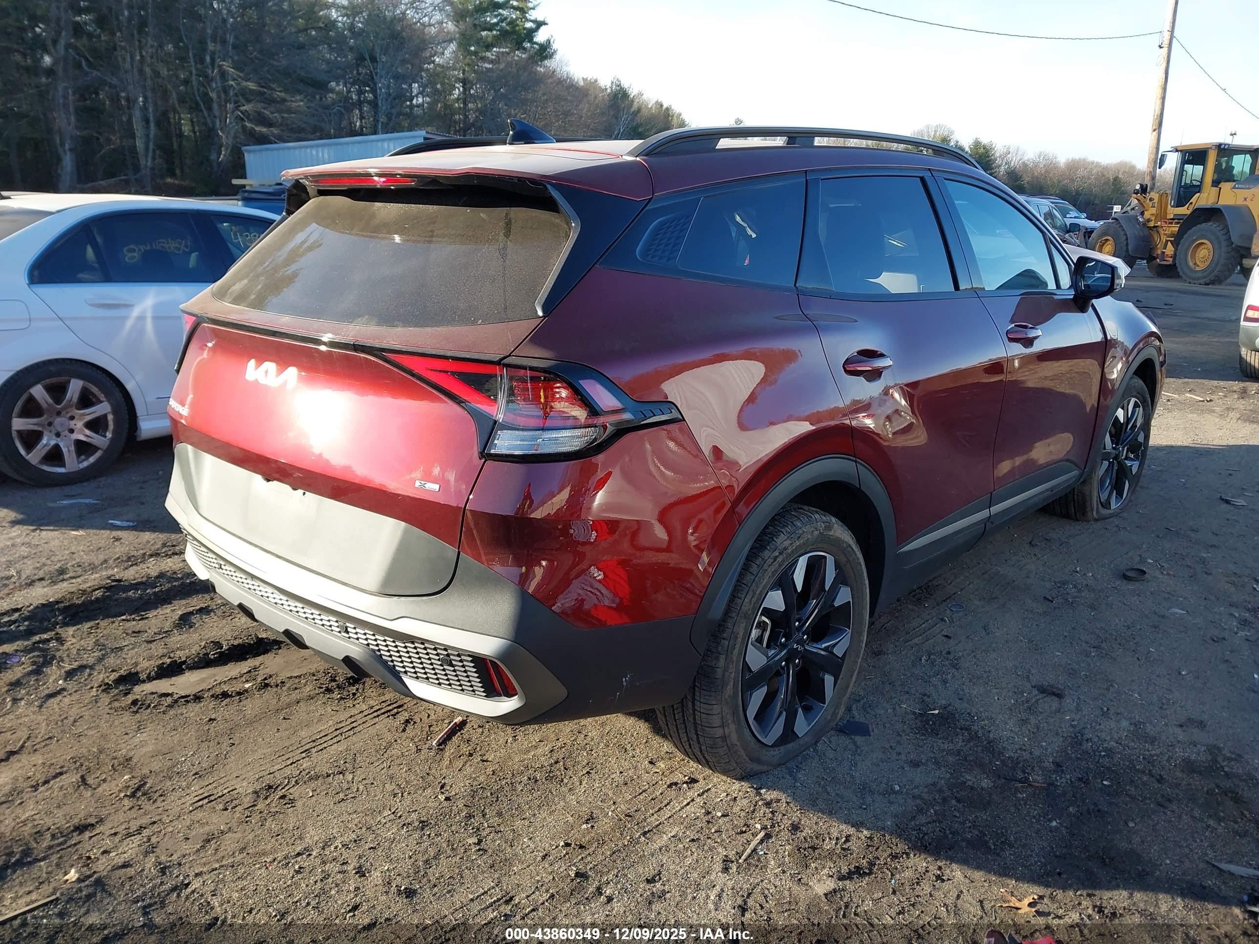 KIA SPORTAGE image 4