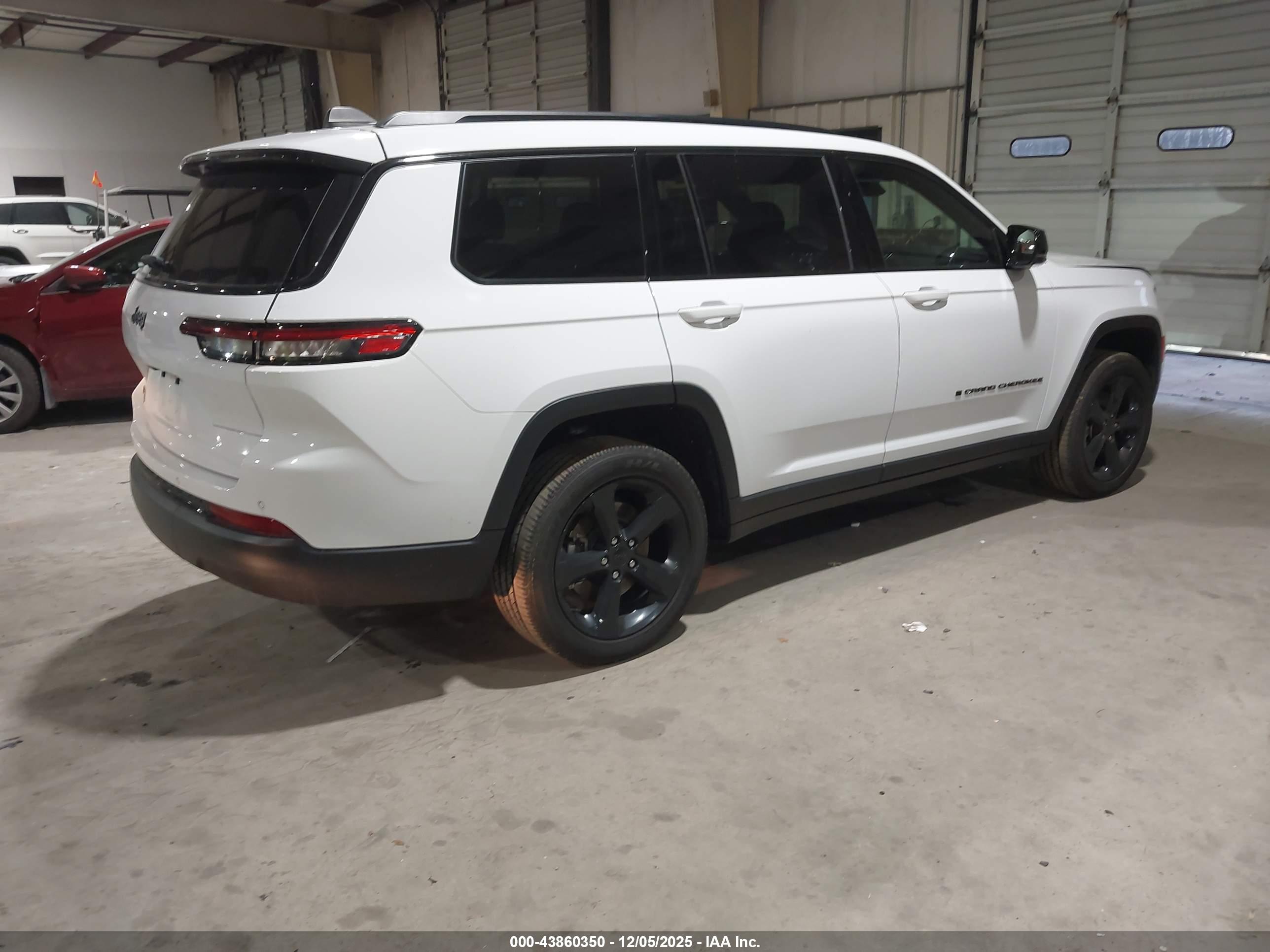 JEEP GRAND image 4