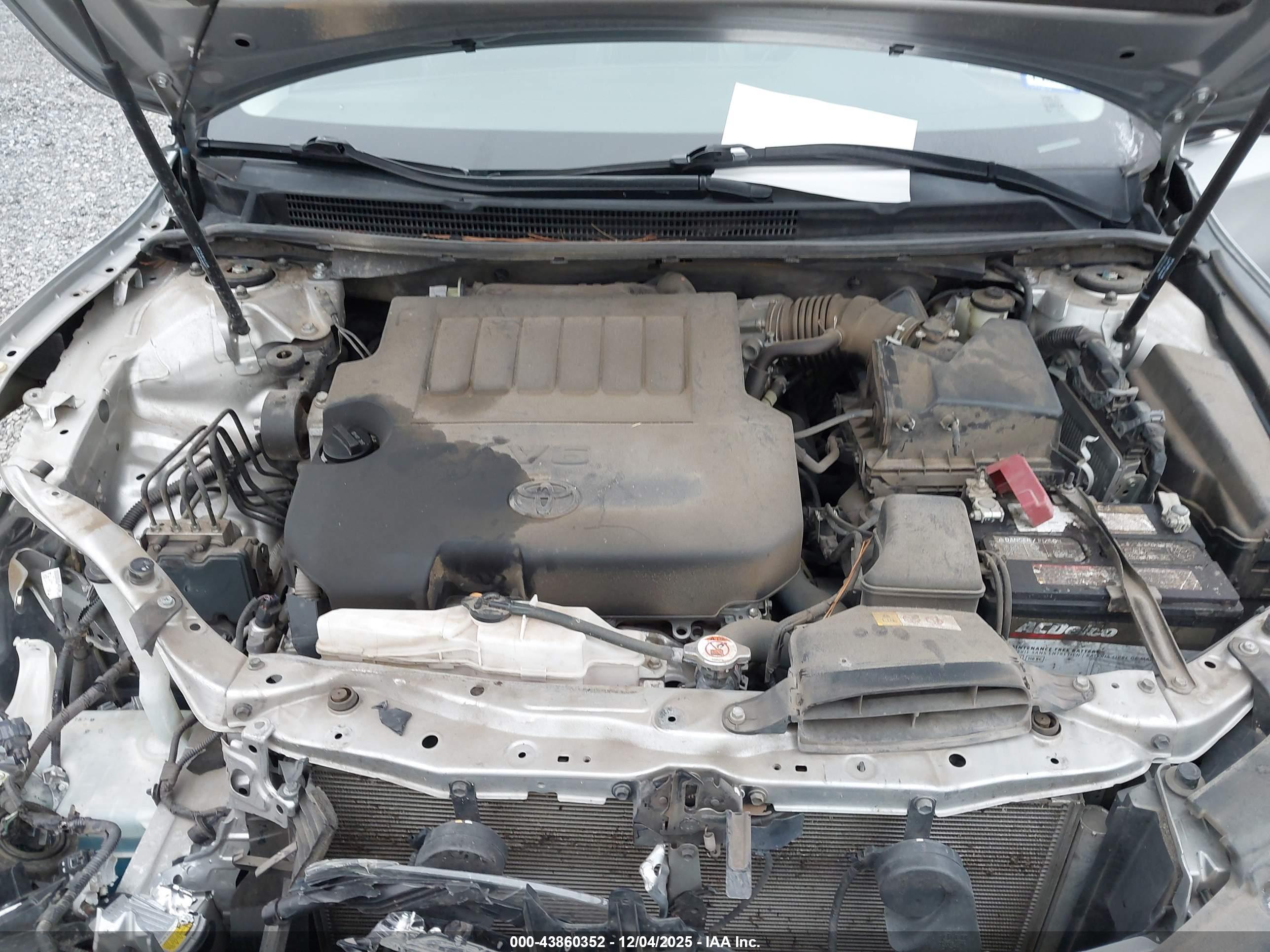 TOYOTA AVALON image 10