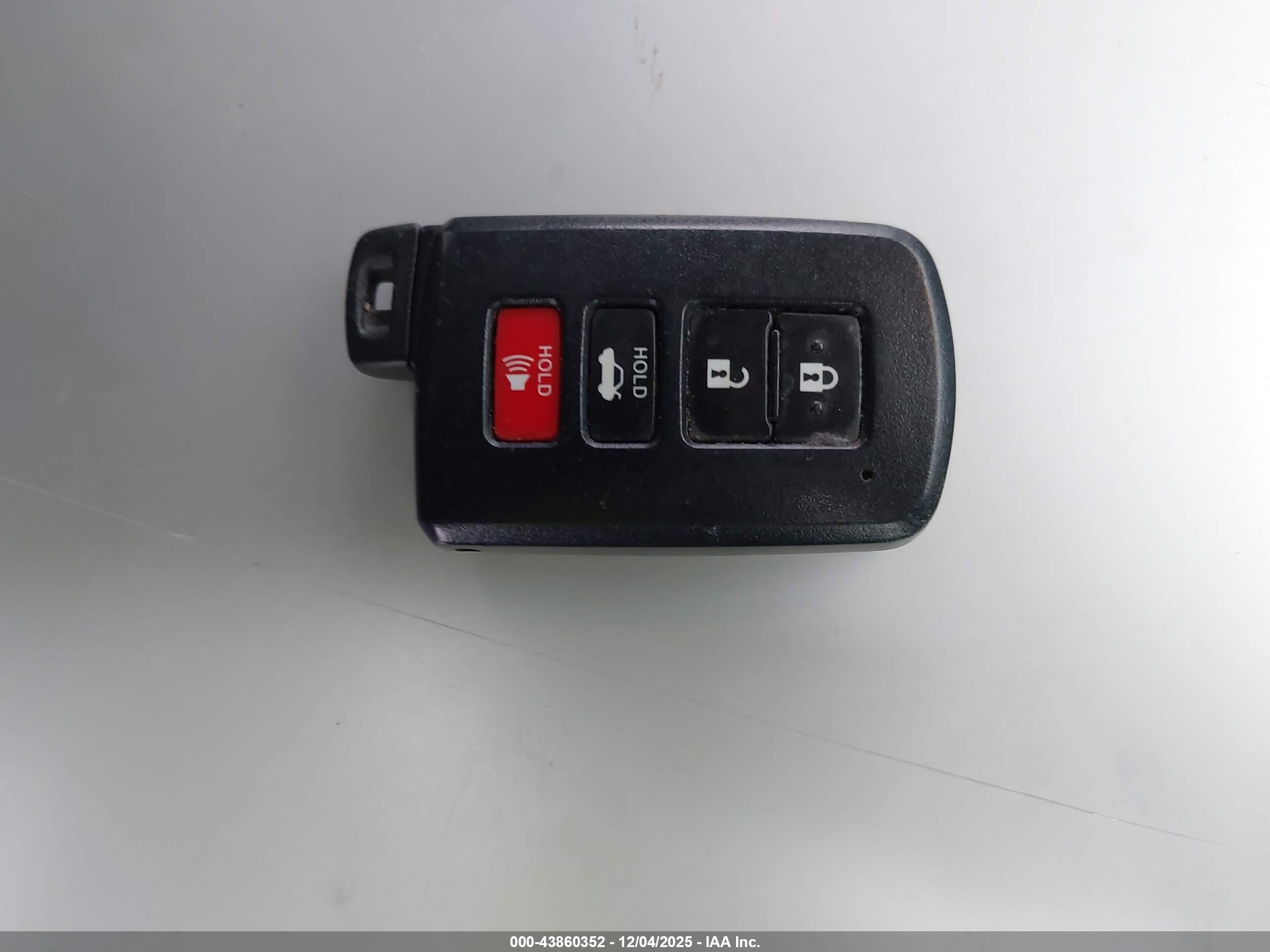 TOYOTA AVALON image 11