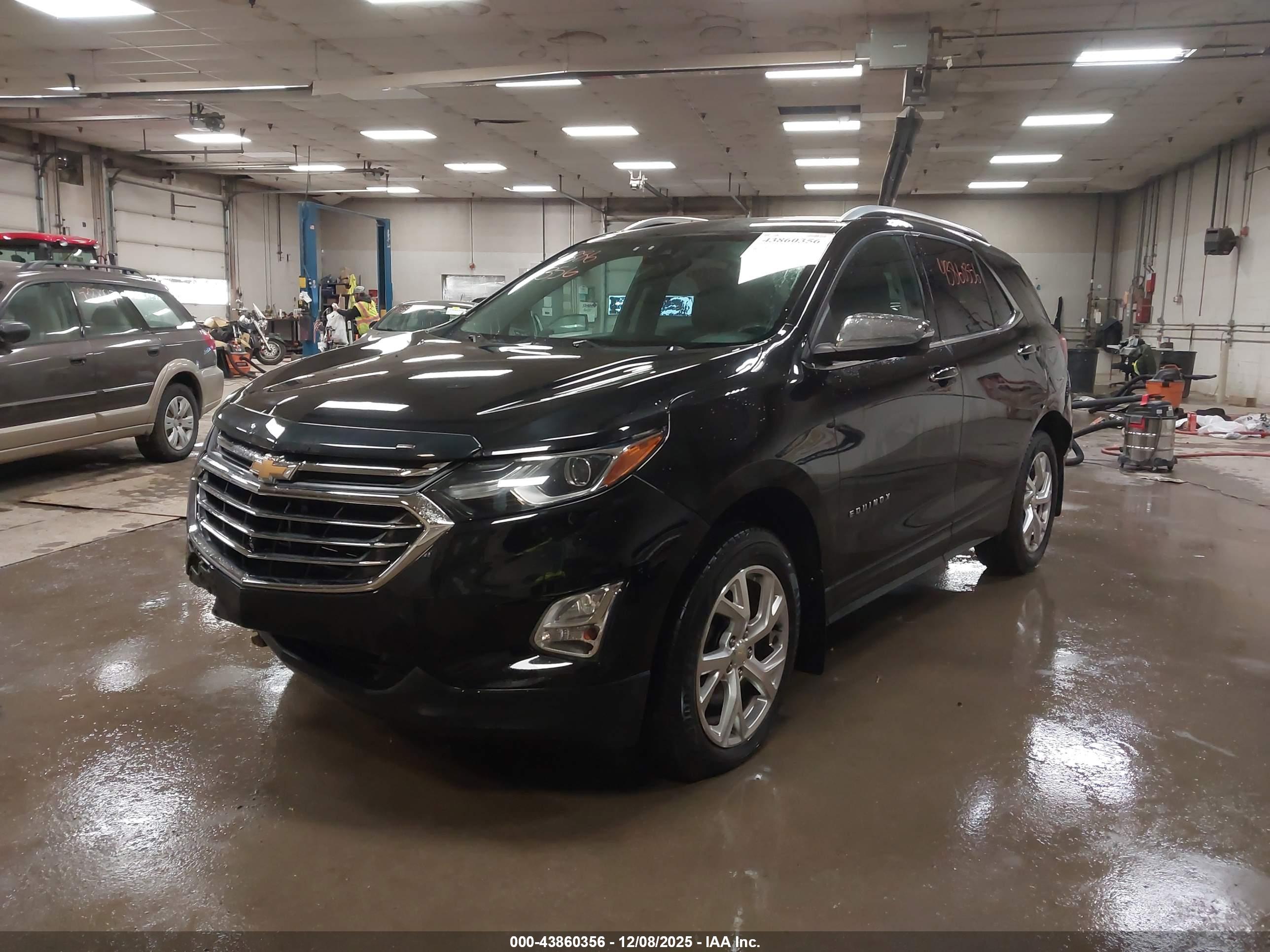CHEVROLET EQUINOX image 2