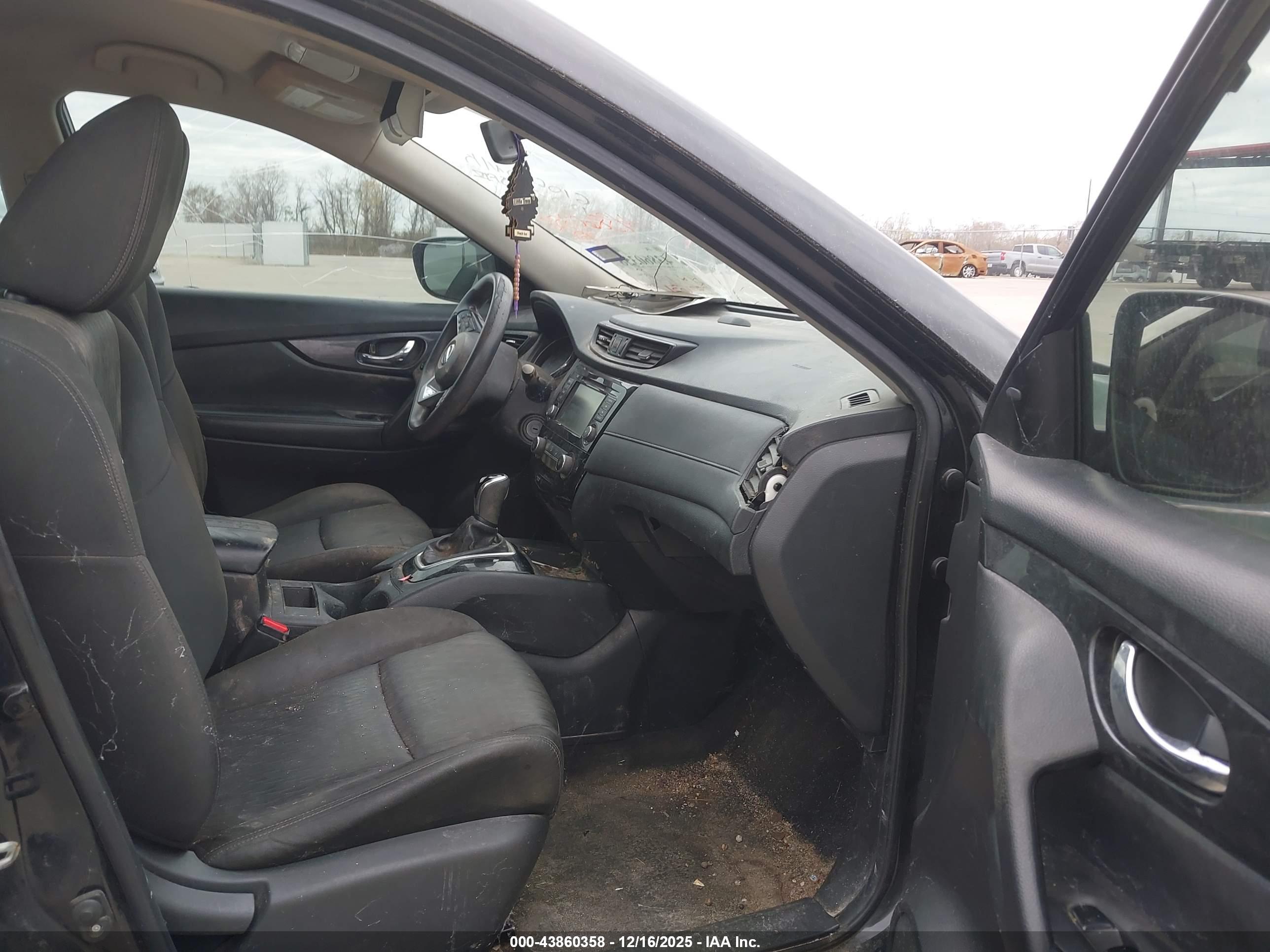 NISSAN ROGUE image 5