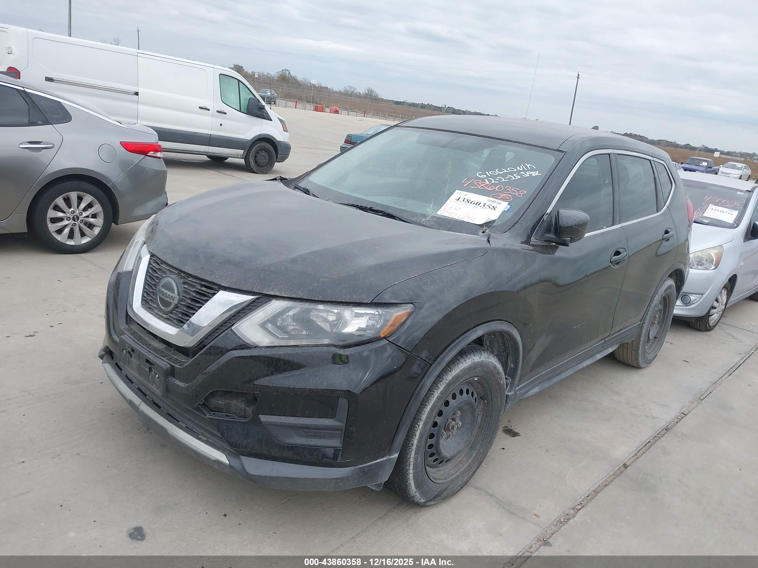 NISSAN ROGUE image 6