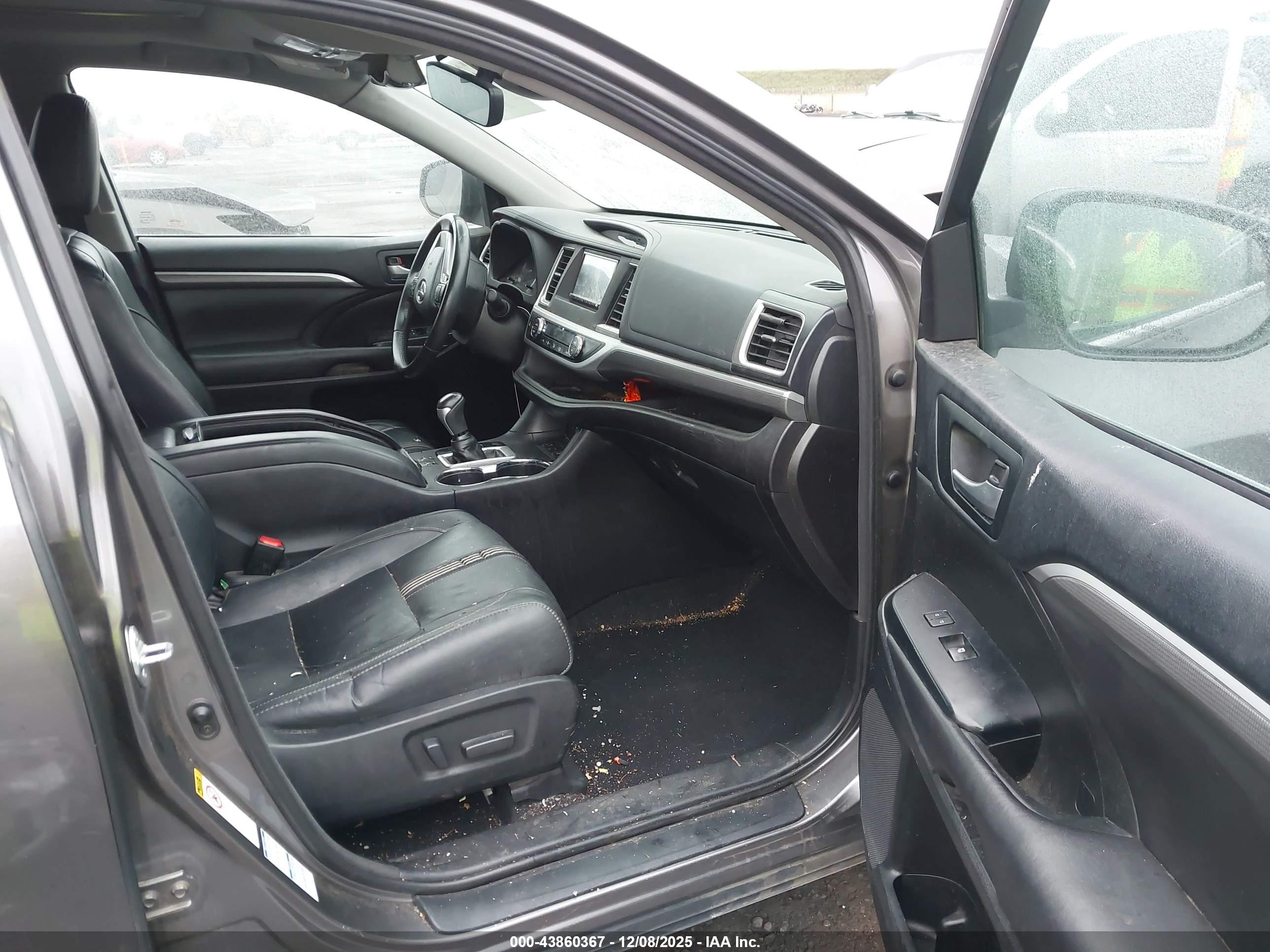 TOYOTA HIGHLANDER image 5