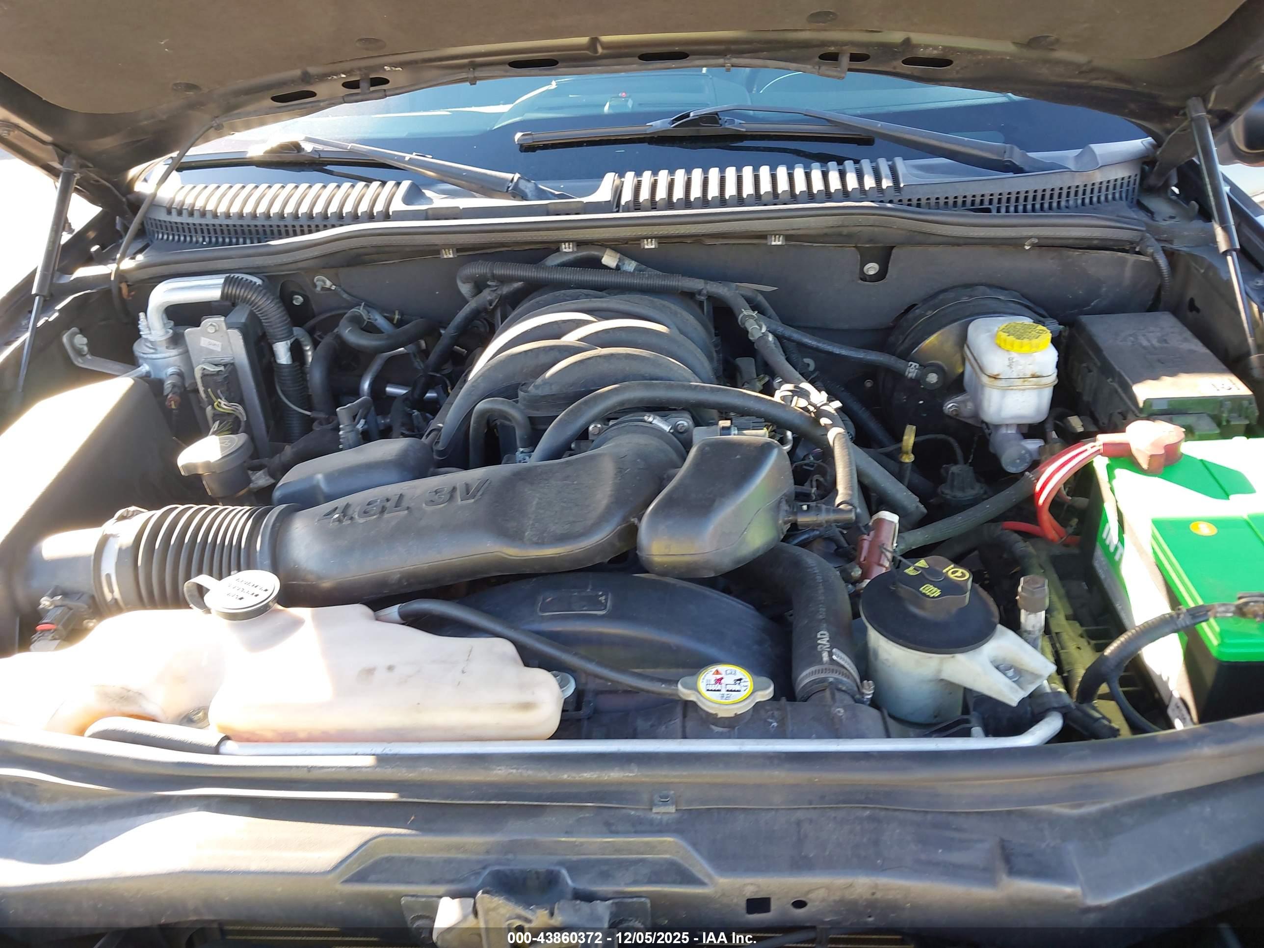FORD EXPLORER image 10