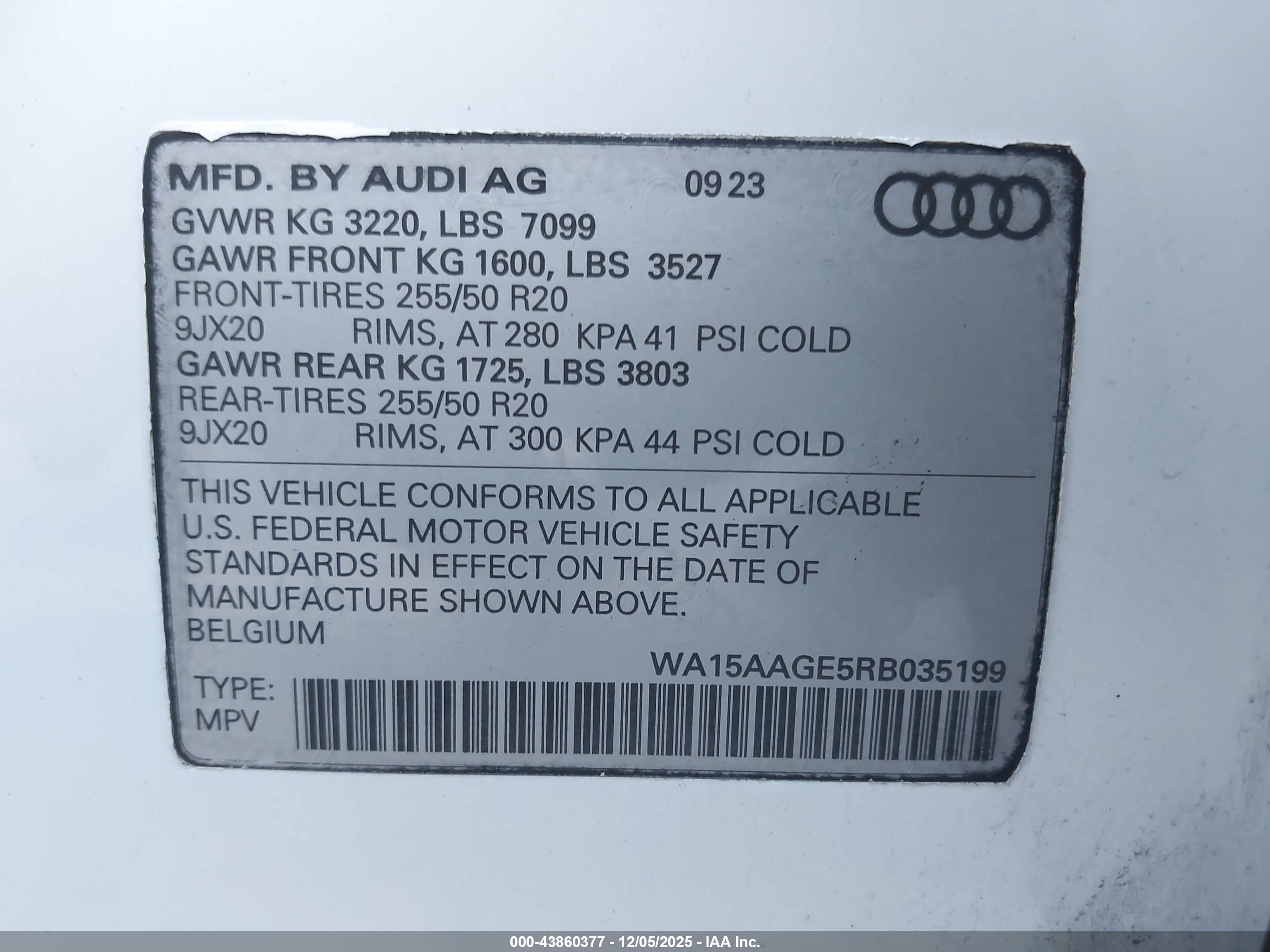 AUDI Q8 image 9