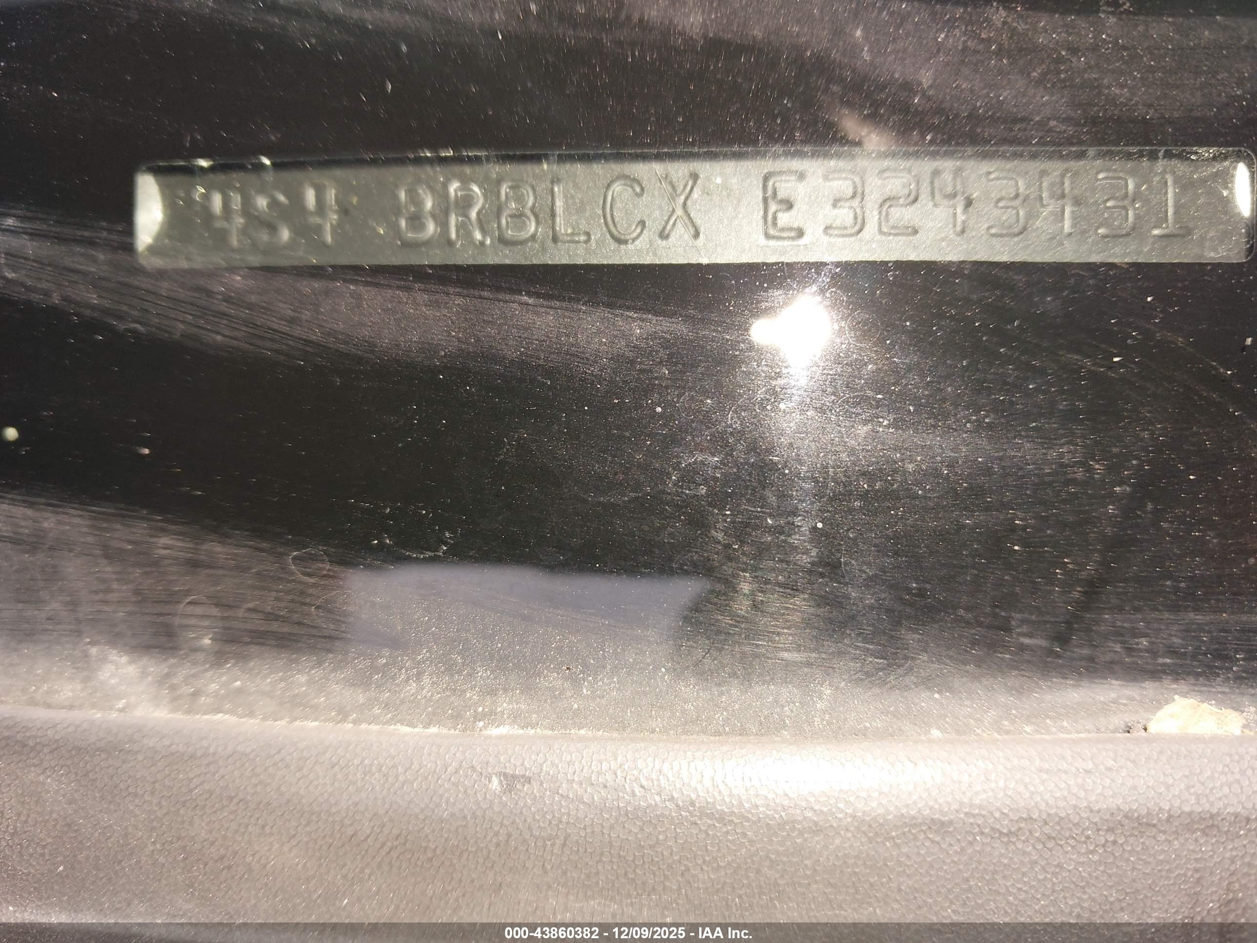SUBARU OUTBACK image 9