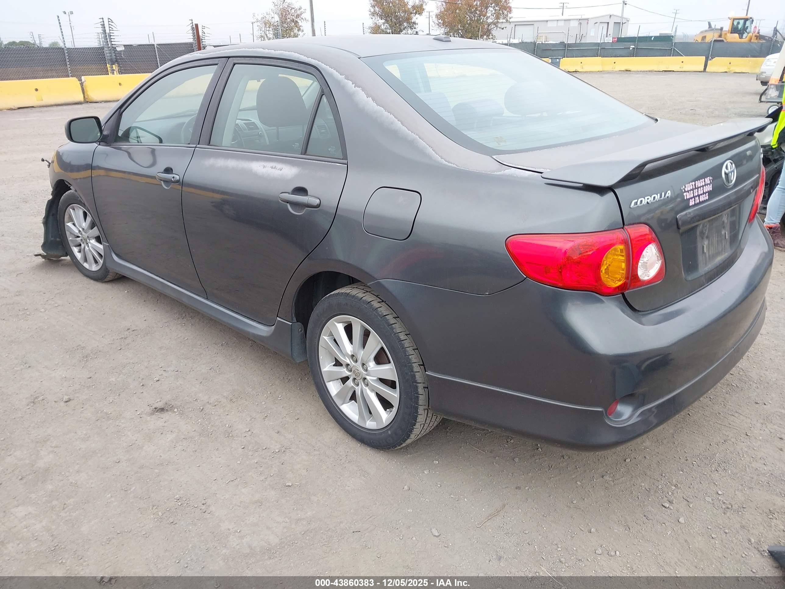 TOYOTA COROLLA image 3