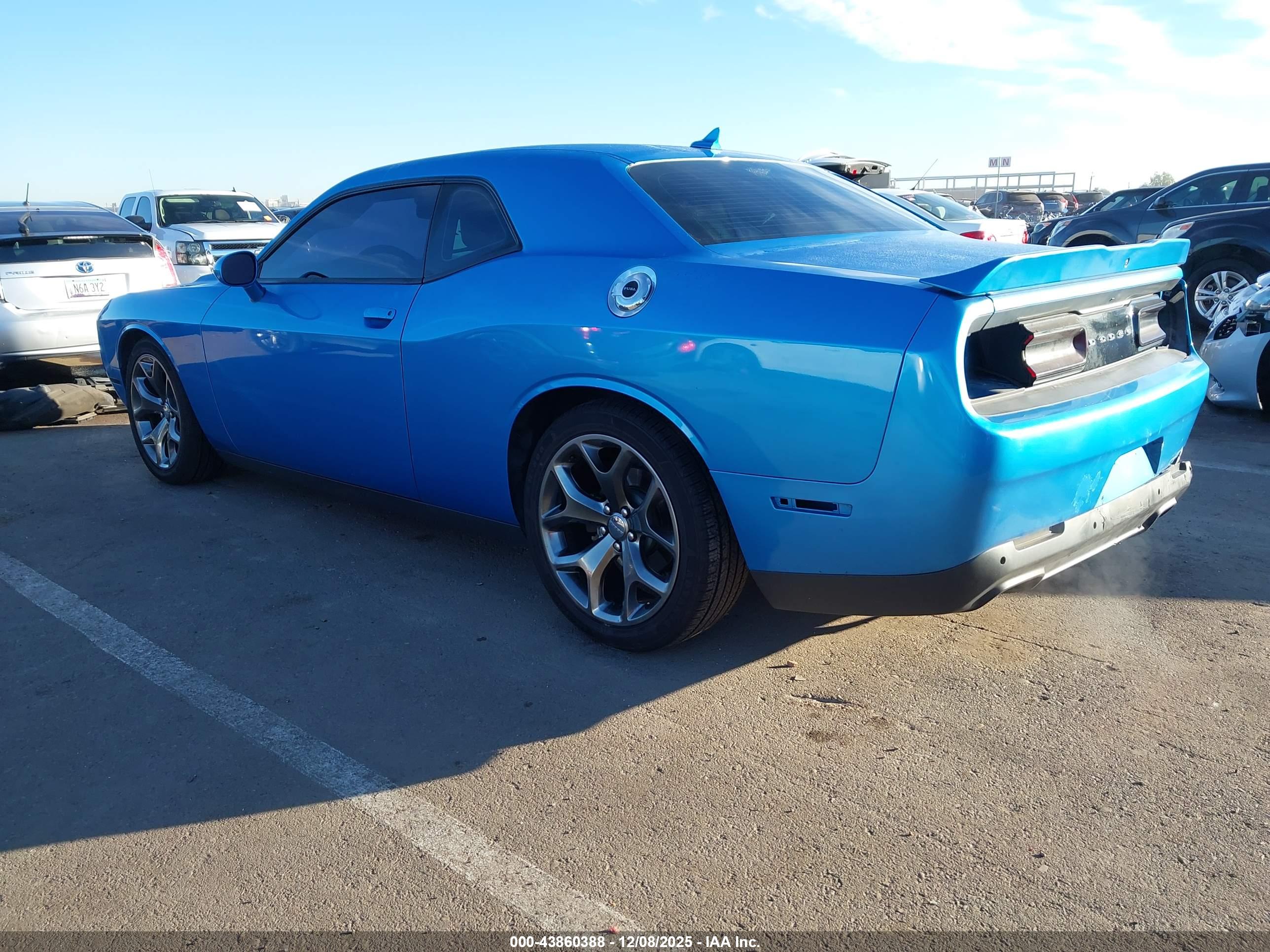 DODGE CHALLENGER image 3