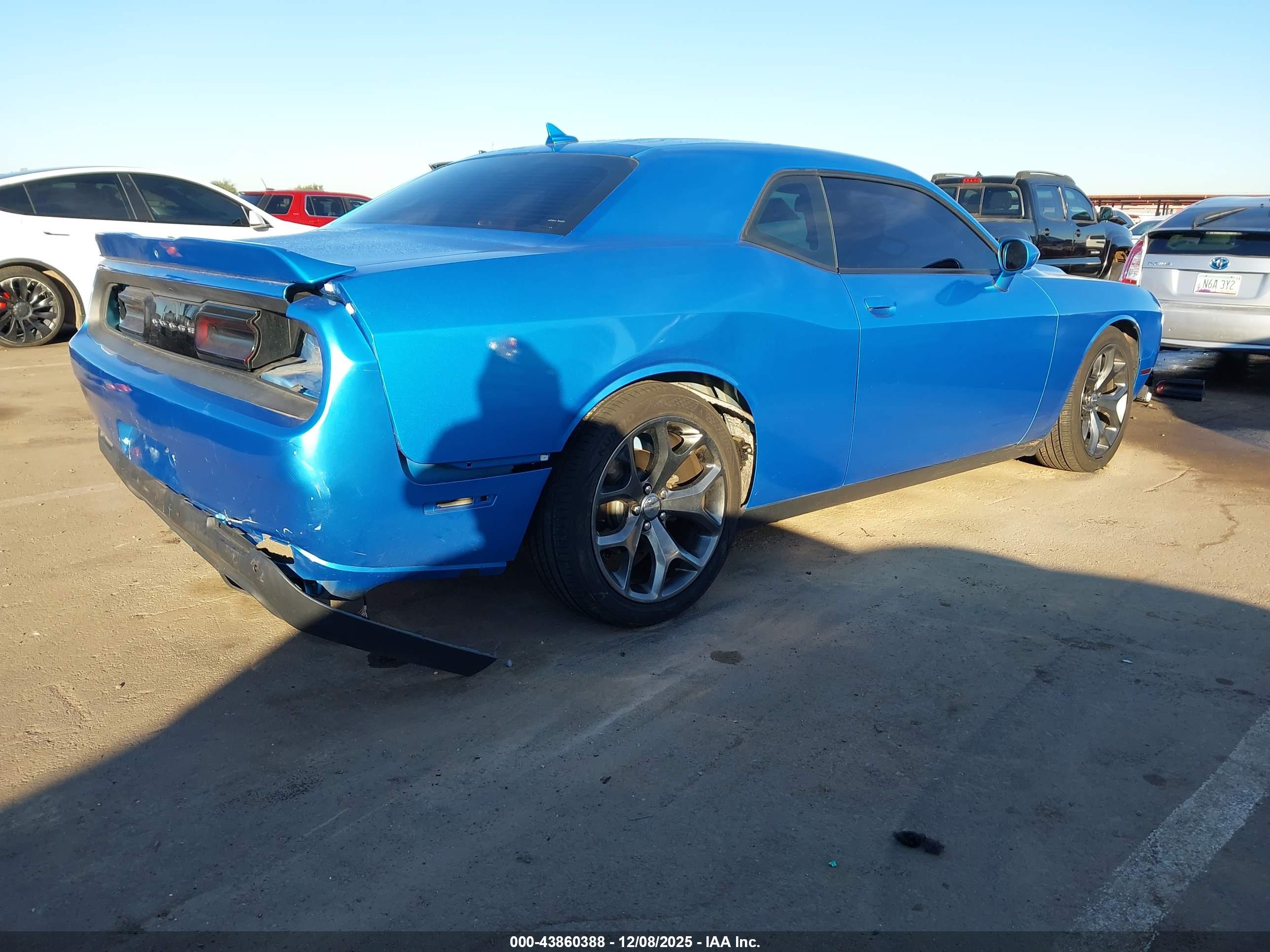 DODGE CHALLENGER image 4