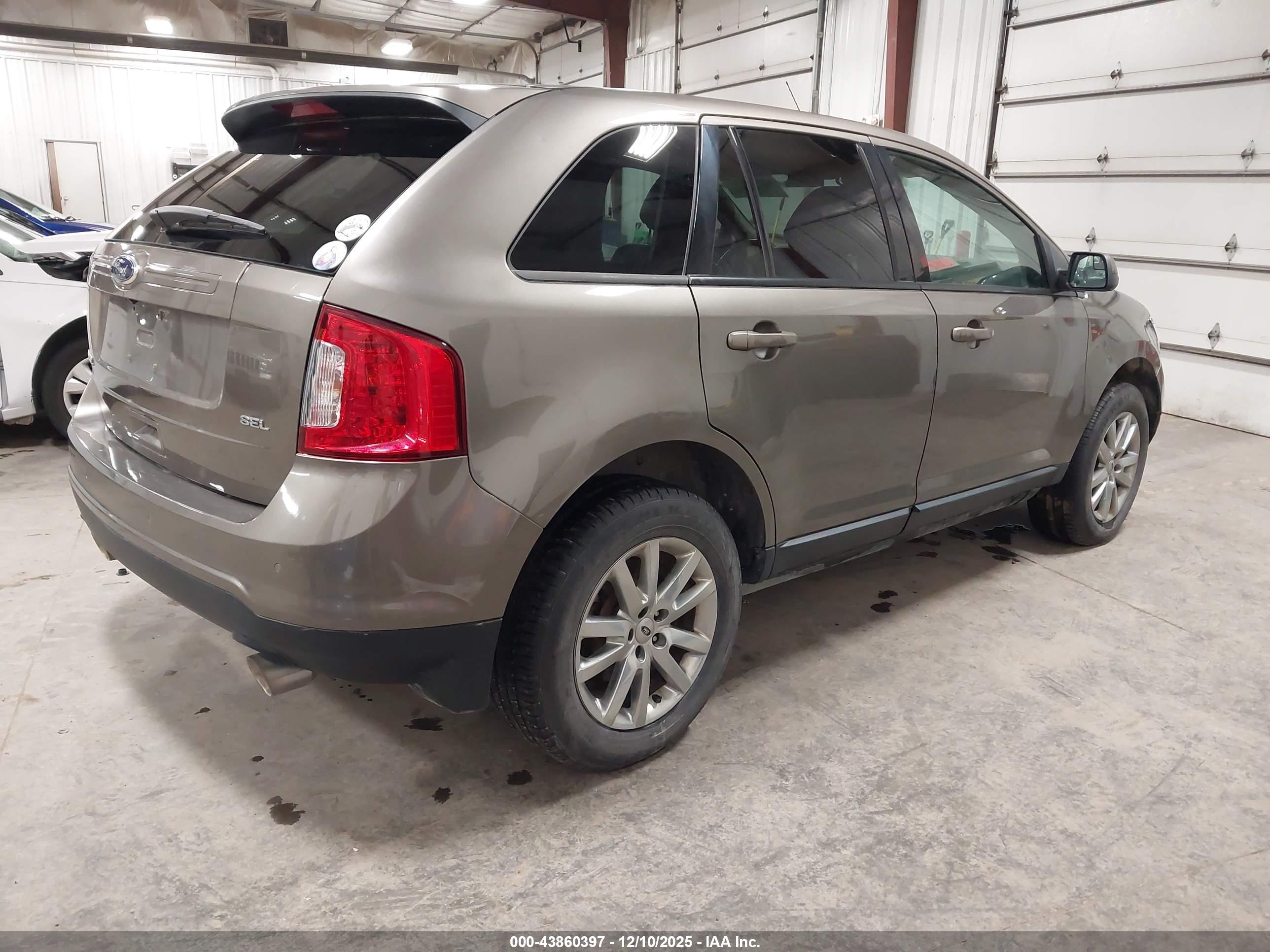 FORD EDGE image 4