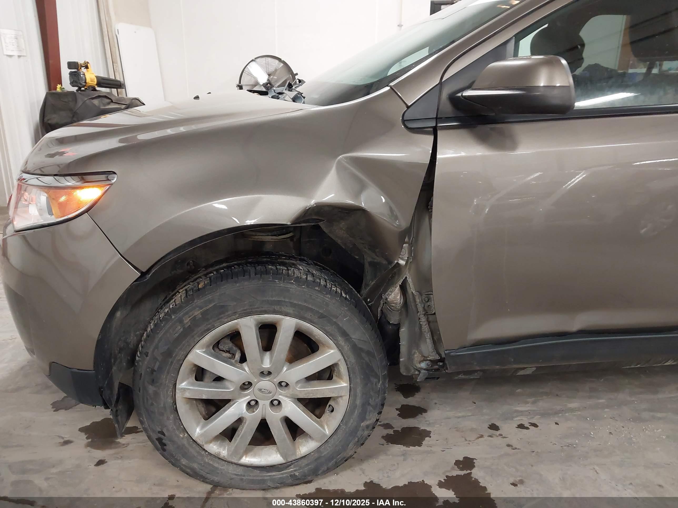 FORD EDGE image 6
