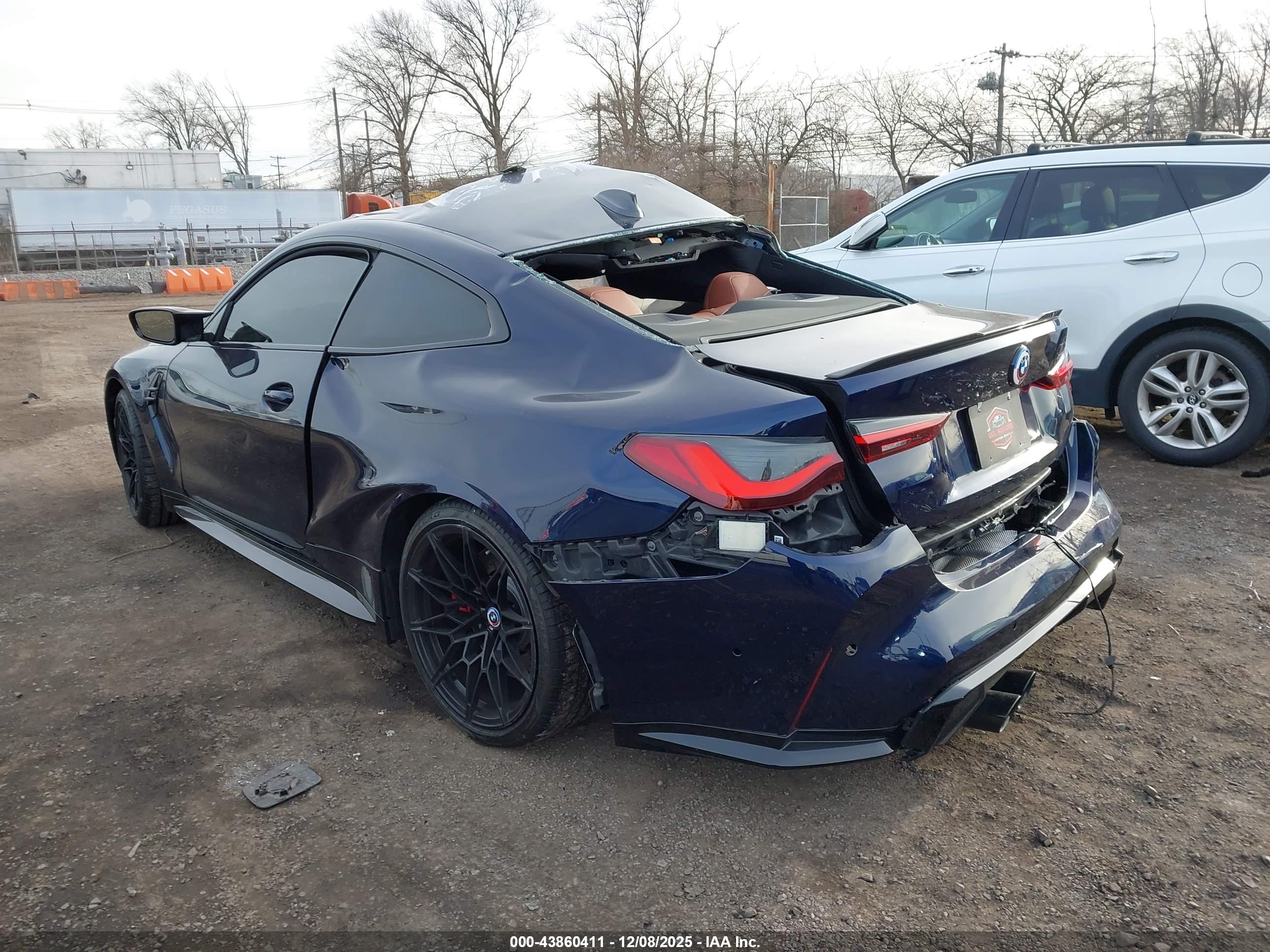 BMW M4 image 3