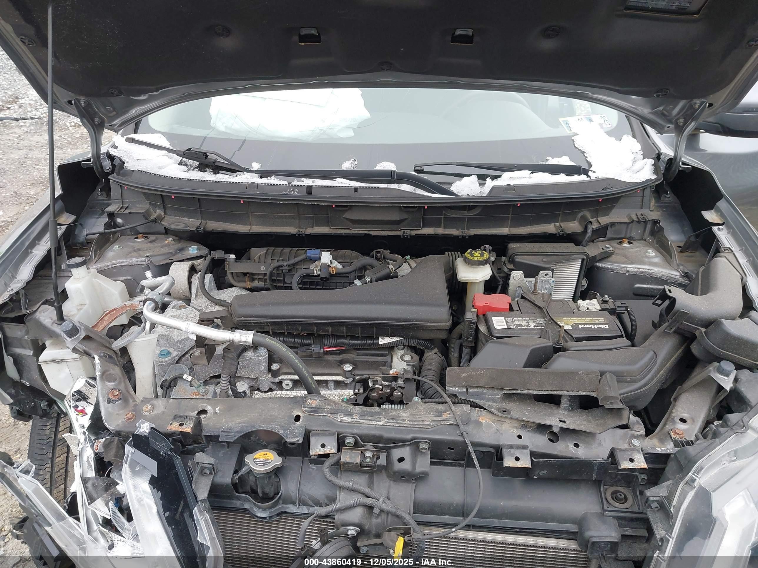 NISSAN ROGUE image 10