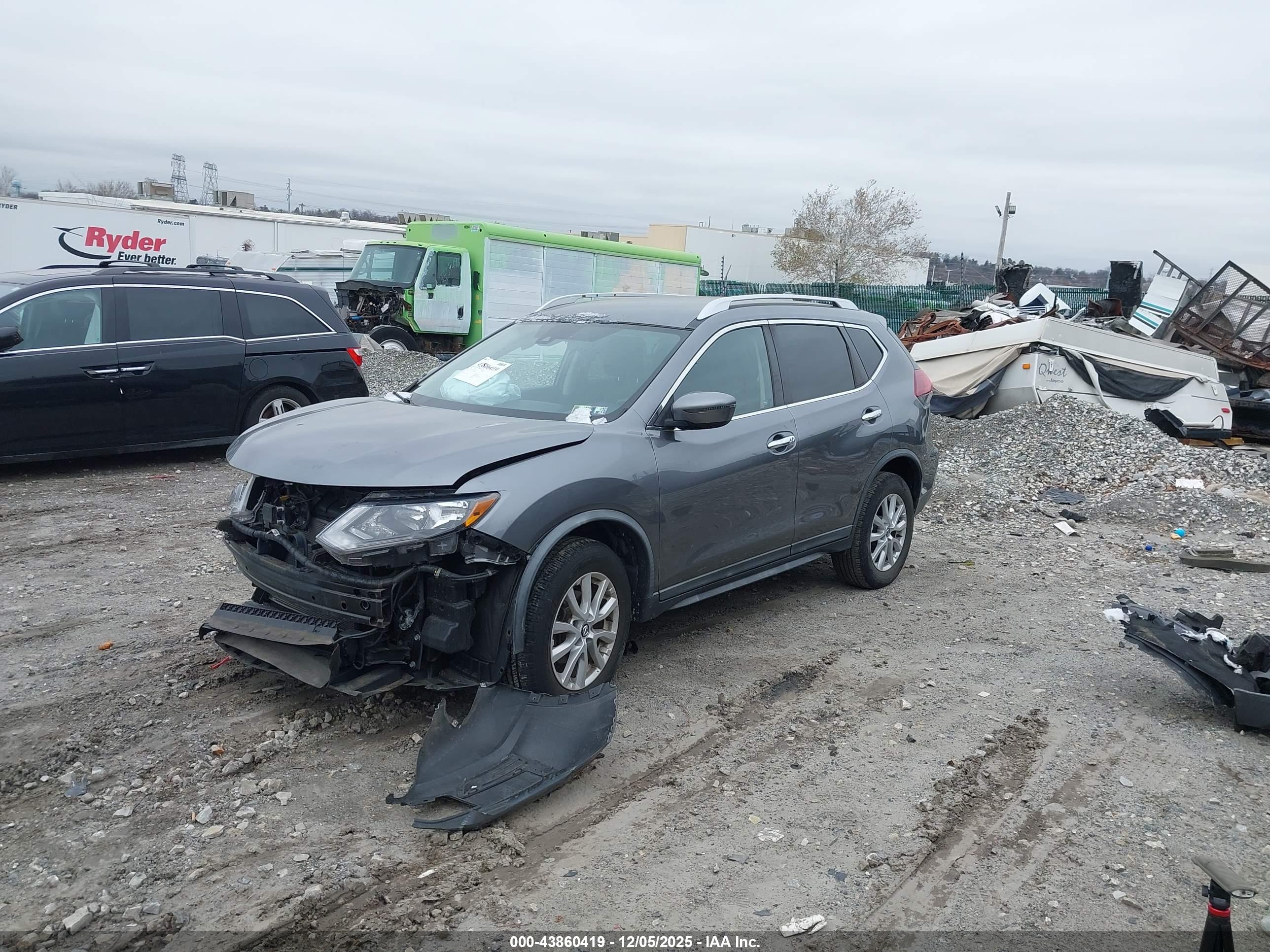 NISSAN ROGUE image 2