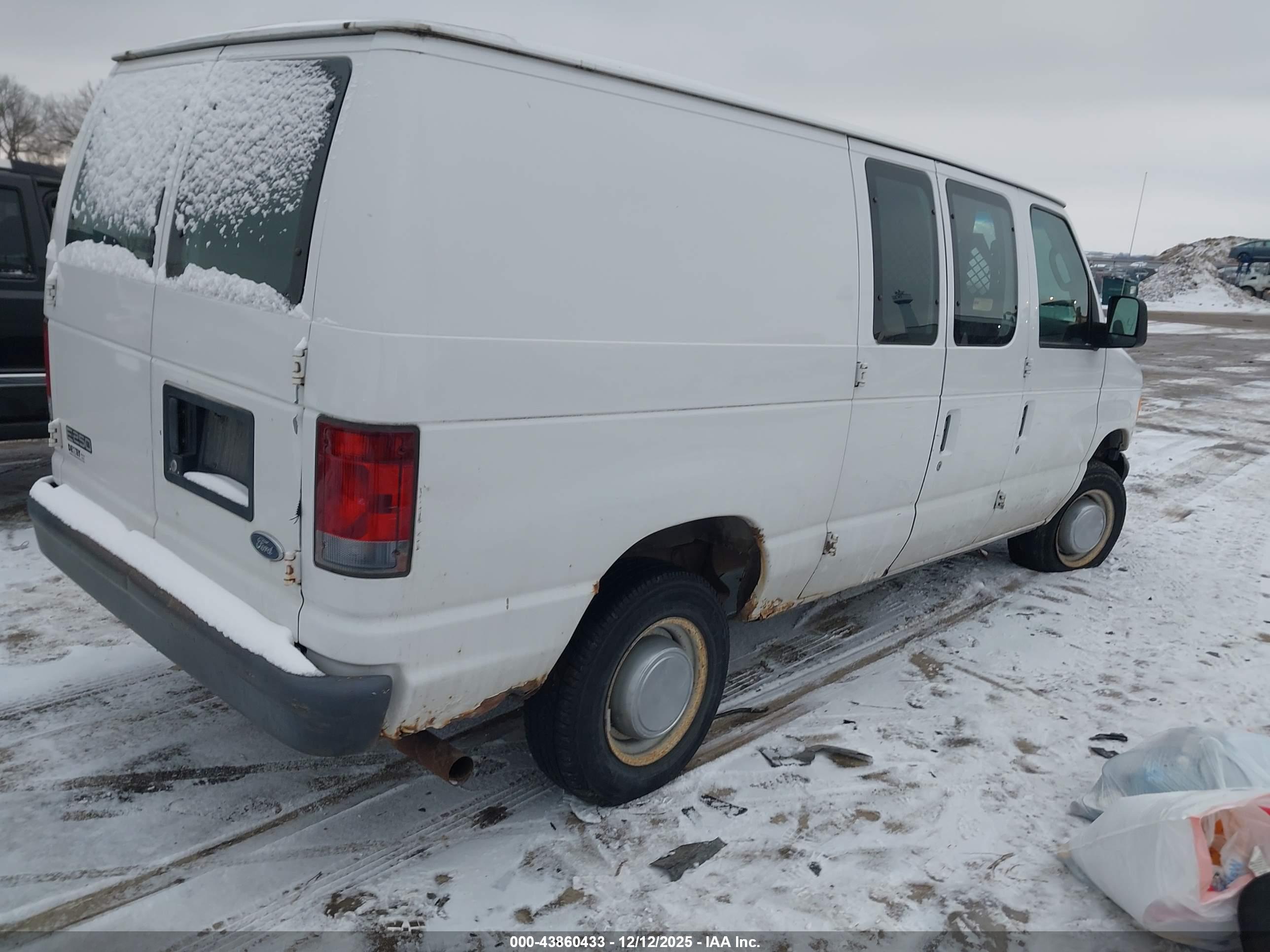 FORD E-250 image 4